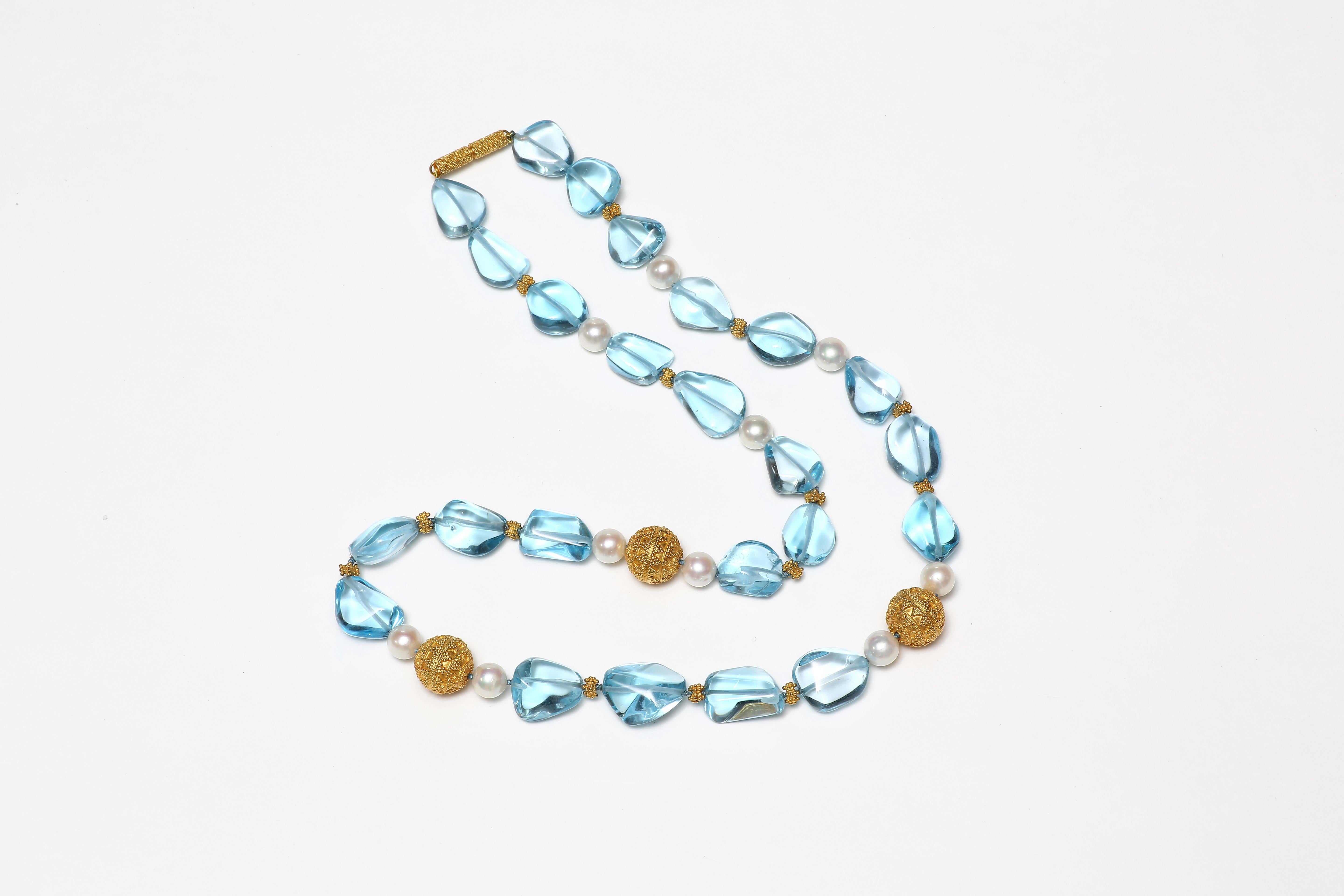 Blue Topaz, Gold Bead and Freshwater Pearl Necklace In New Condition For Sale In Central, HK