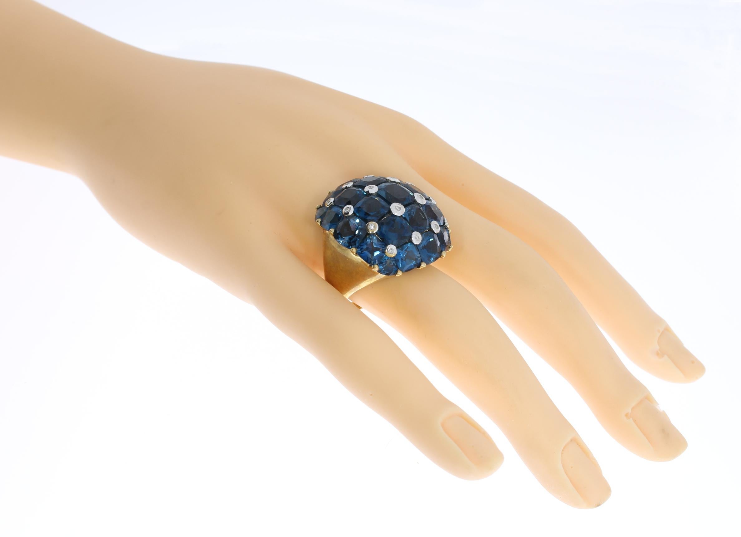 Bague dôme en or et topaze bleue en vente 6