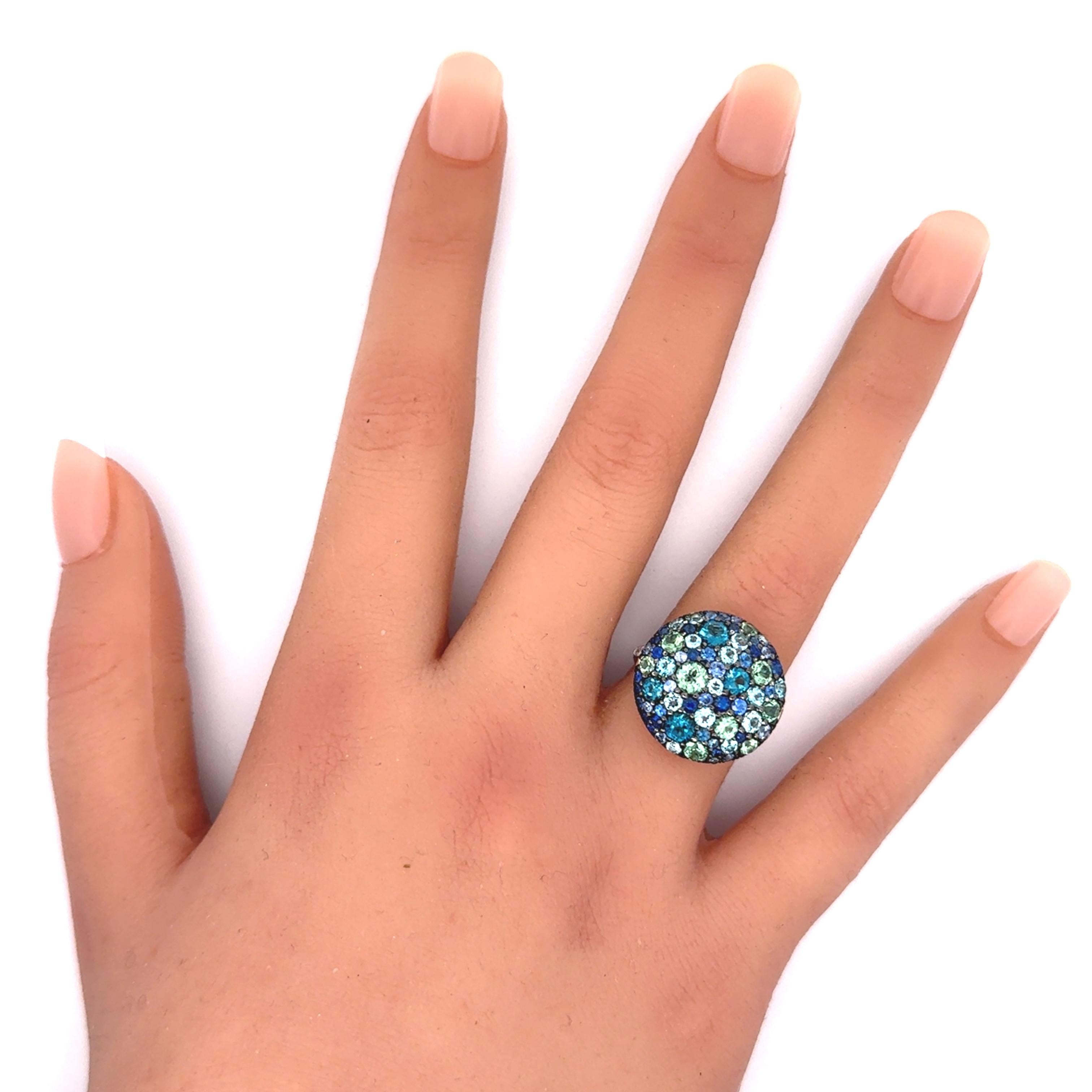 Round Cut Blue Topaz Green Sapphire Diamond 18k White Gold Ring For Sale