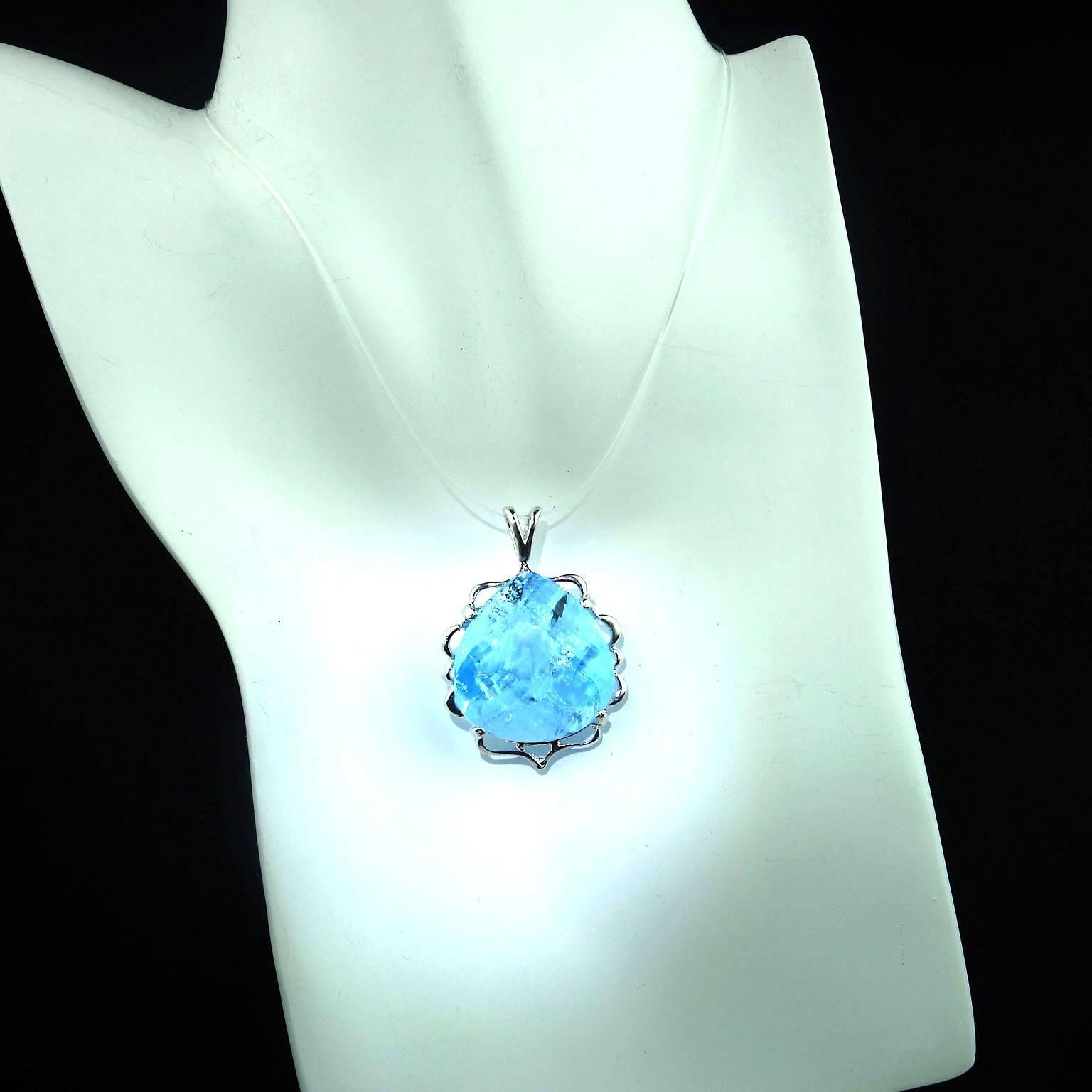 Blue Topaz in Sterling Silver Pendant In Excellent Condition In Raleigh, NC