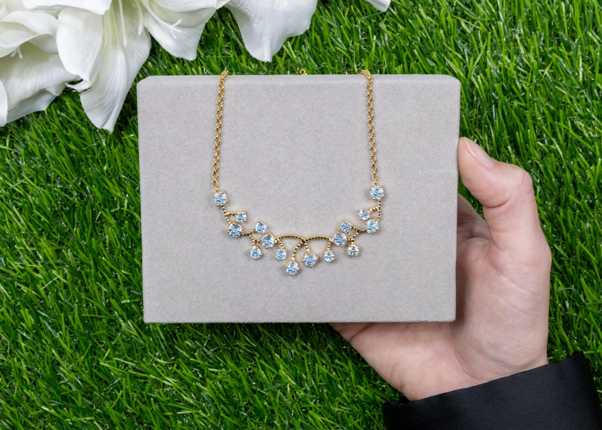 Round Cut Blue Topaz Necklace 7.35 Carats 18K Yellow Gold Plated Sterling Silver For Sale