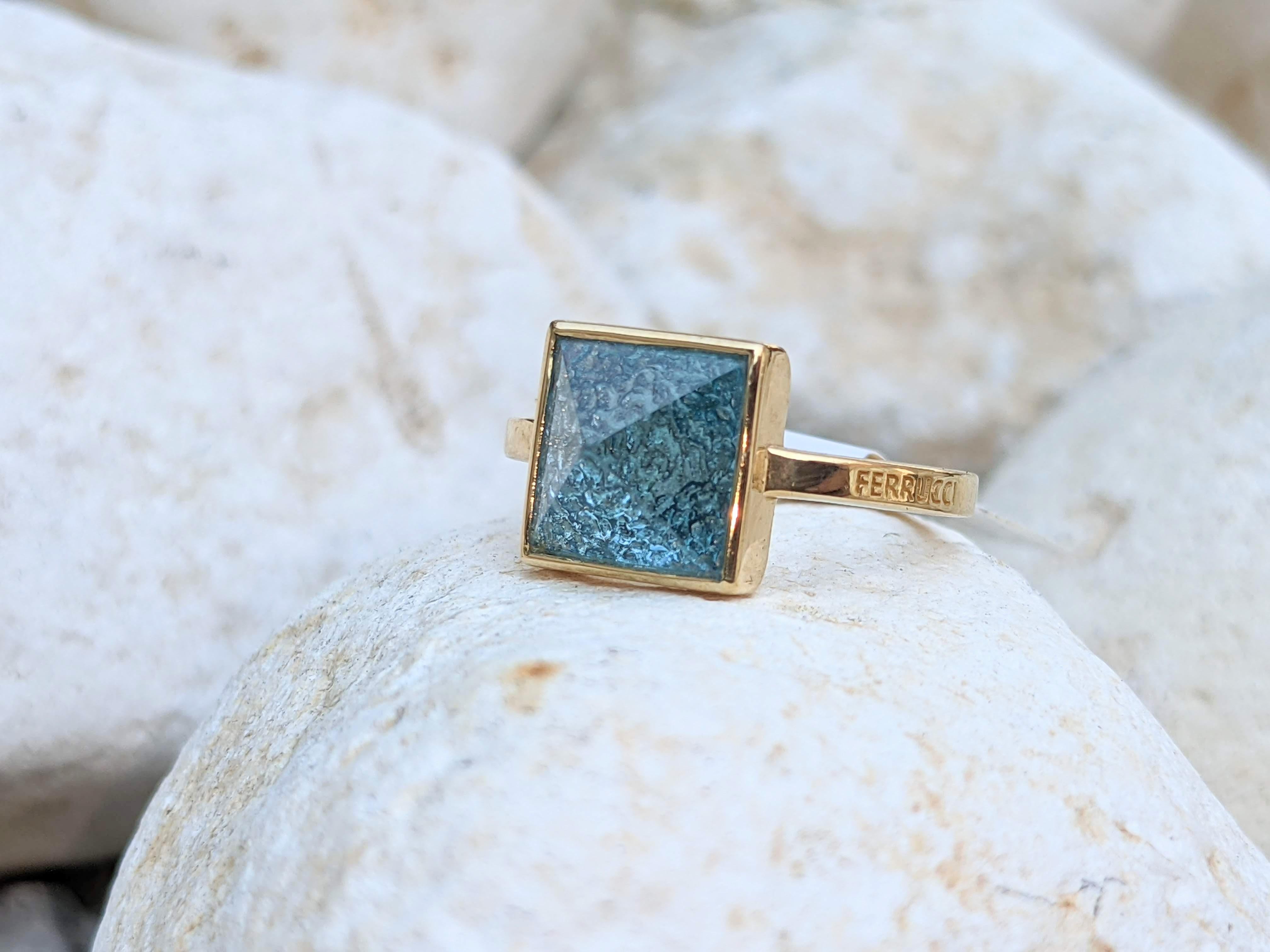 Blue Topaz Pyramid 18k Yellow Gold Ring 4