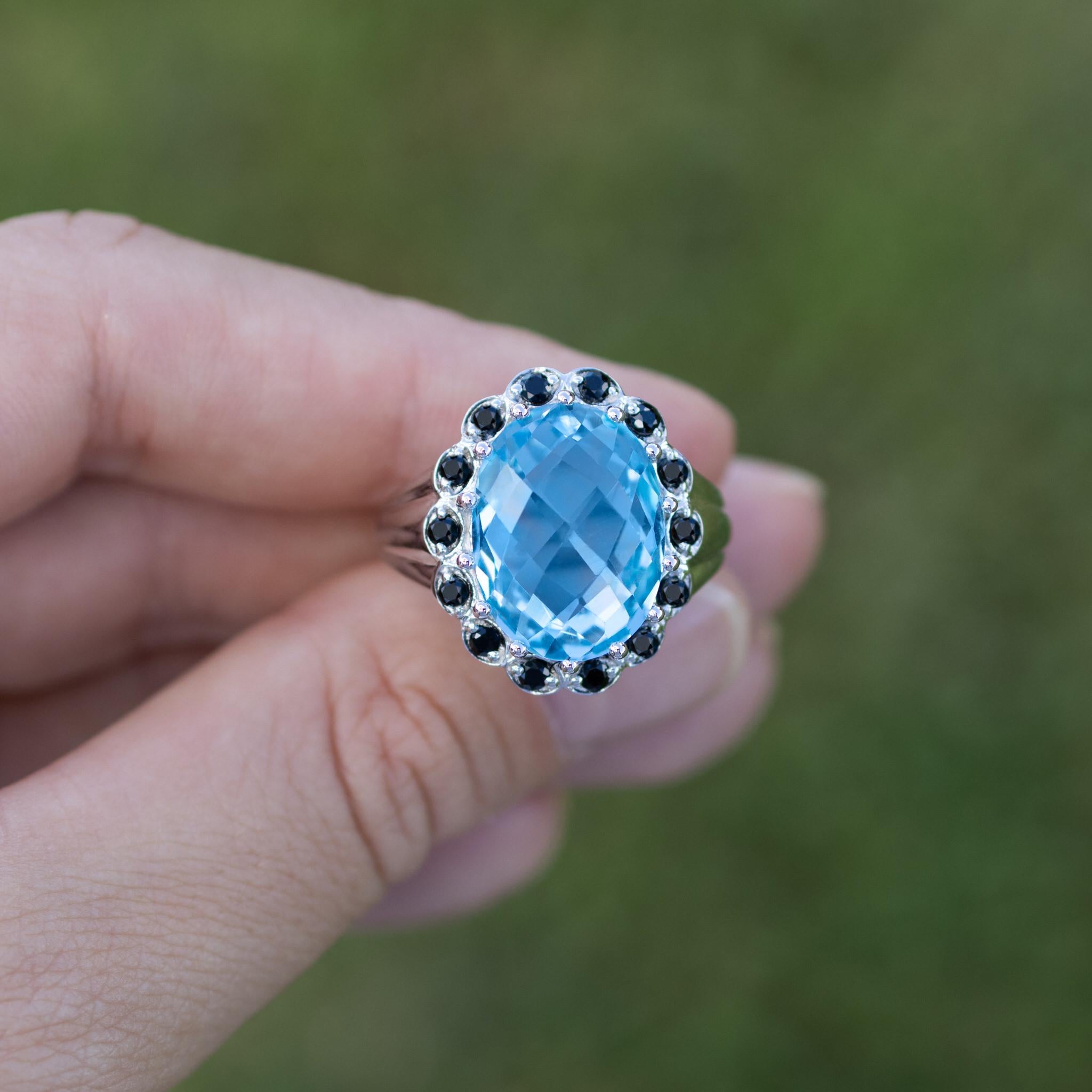 Taille coussin Bague Topaze Bleue Spinelle Noire 12.4 Carats Argent Sterling en vente