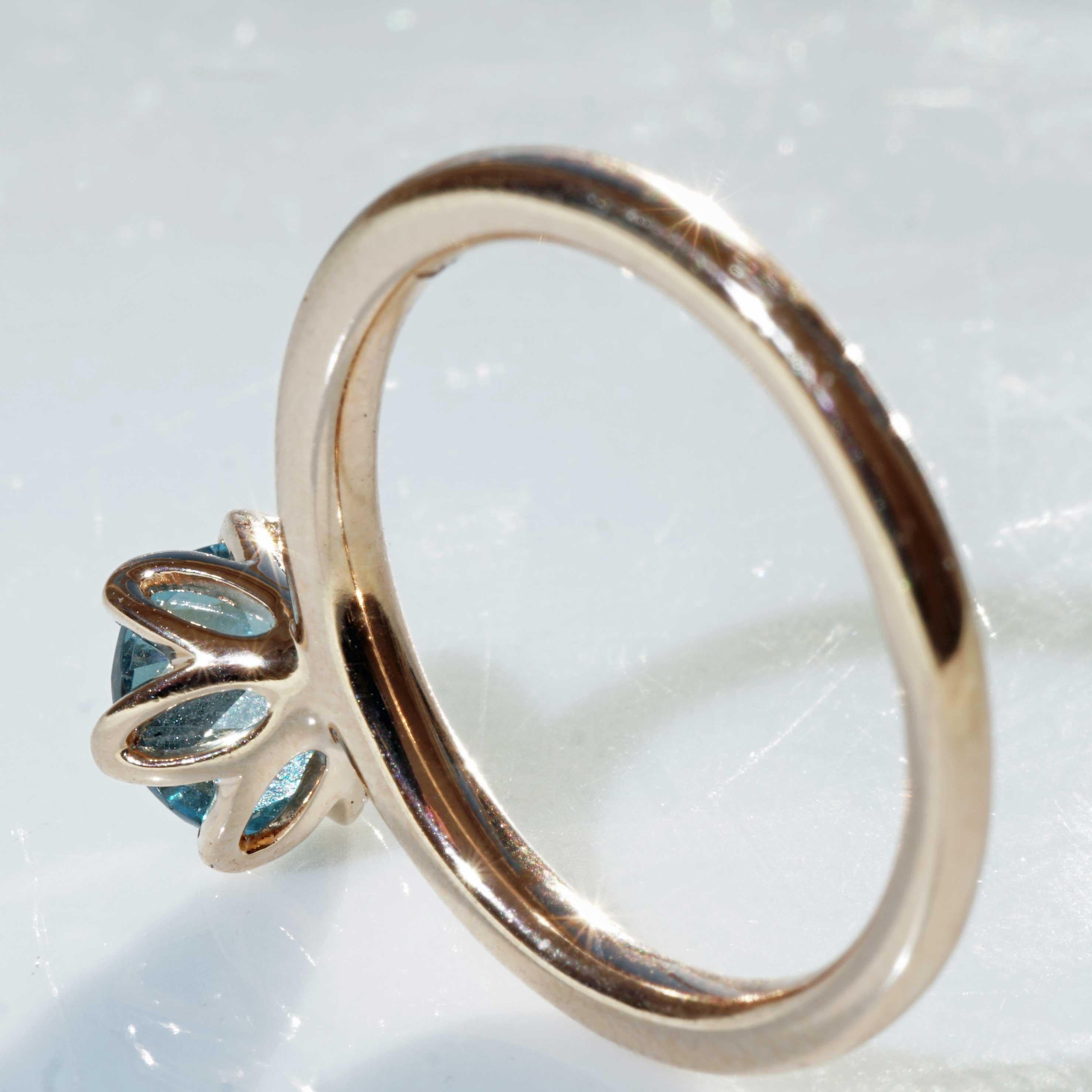 Women's or Men's Blue Topaz Ring made in Valenza  finest Goldsmith´s Work Bestseller Combination For Sale