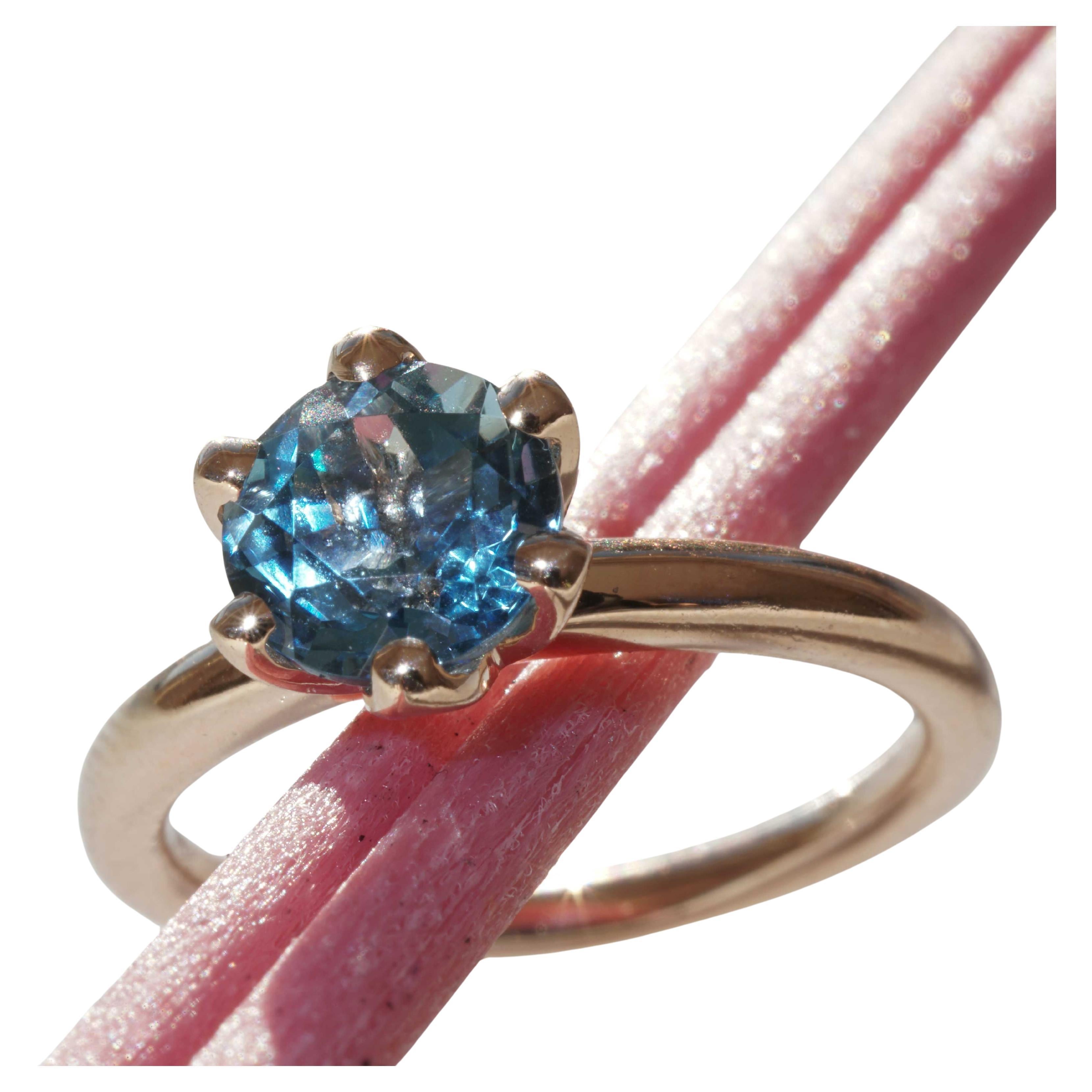 Blue Topaz Ring made in Valenza  finest Goldsmith´s Work Bestseller Combination For Sale