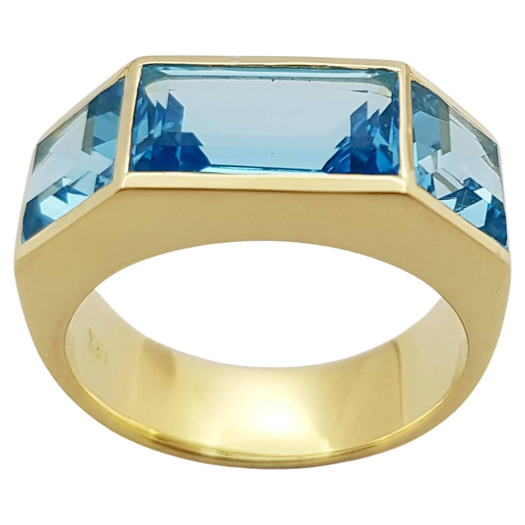Garnet Ring Set in 18 Karat Gold Settings For Sale at 1stDibs