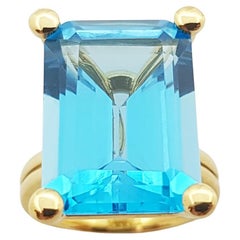 Blue Topaz Ring Set in 18 Karat Gold Settings