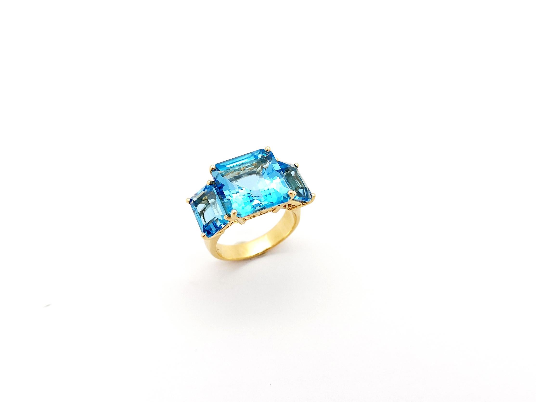 Blue Topaz Ring set in 18K Gold Settings For Sale 9