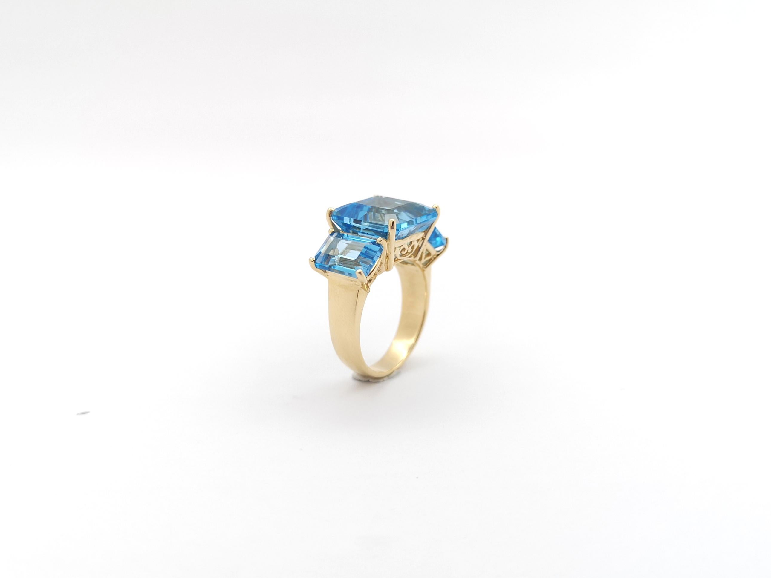 Blue Topaz Ring set in 18K Gold Settings For Sale 12