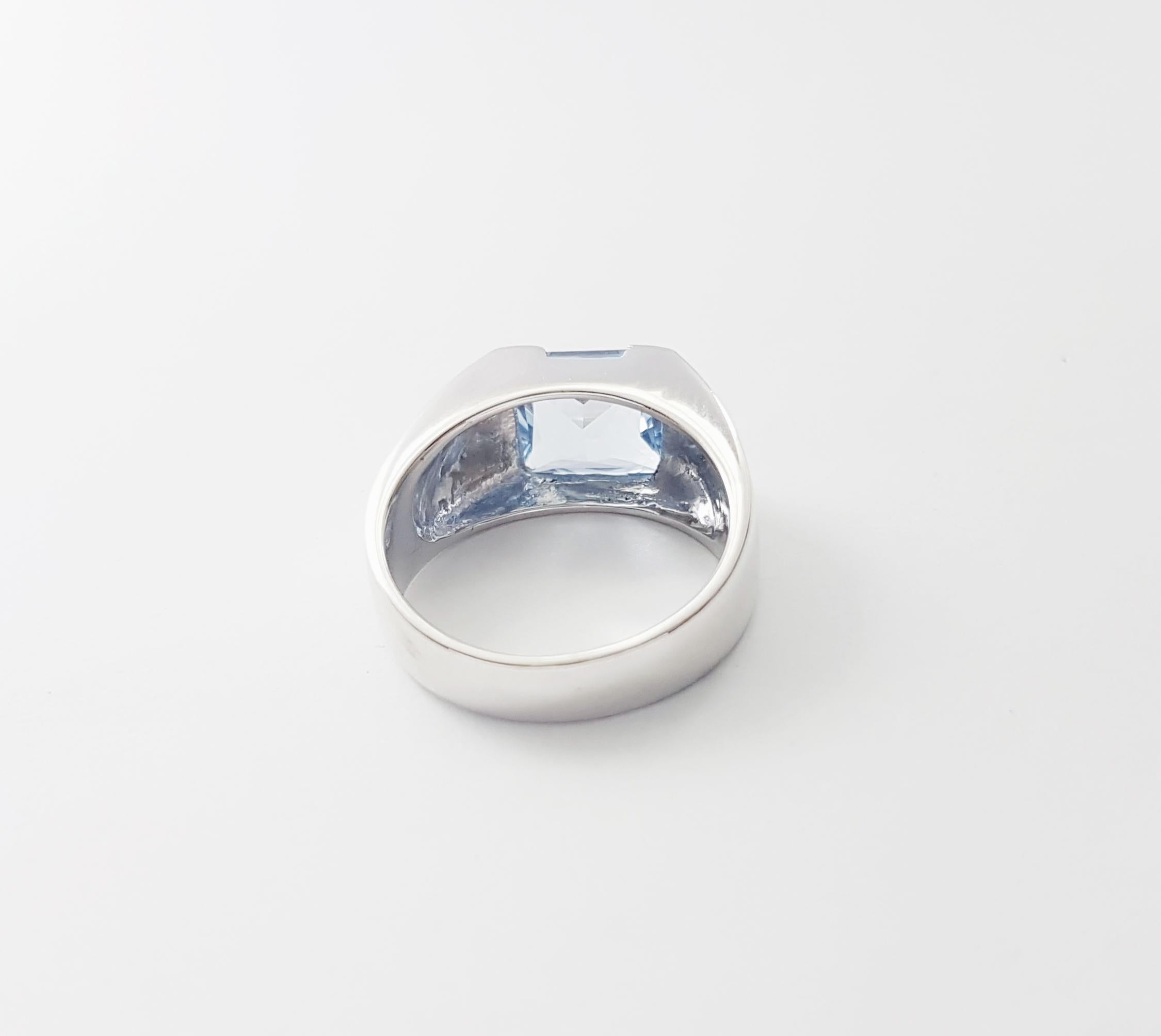 Anello con Topazio Blu incastonato in oro bianco 18K in vendita 5