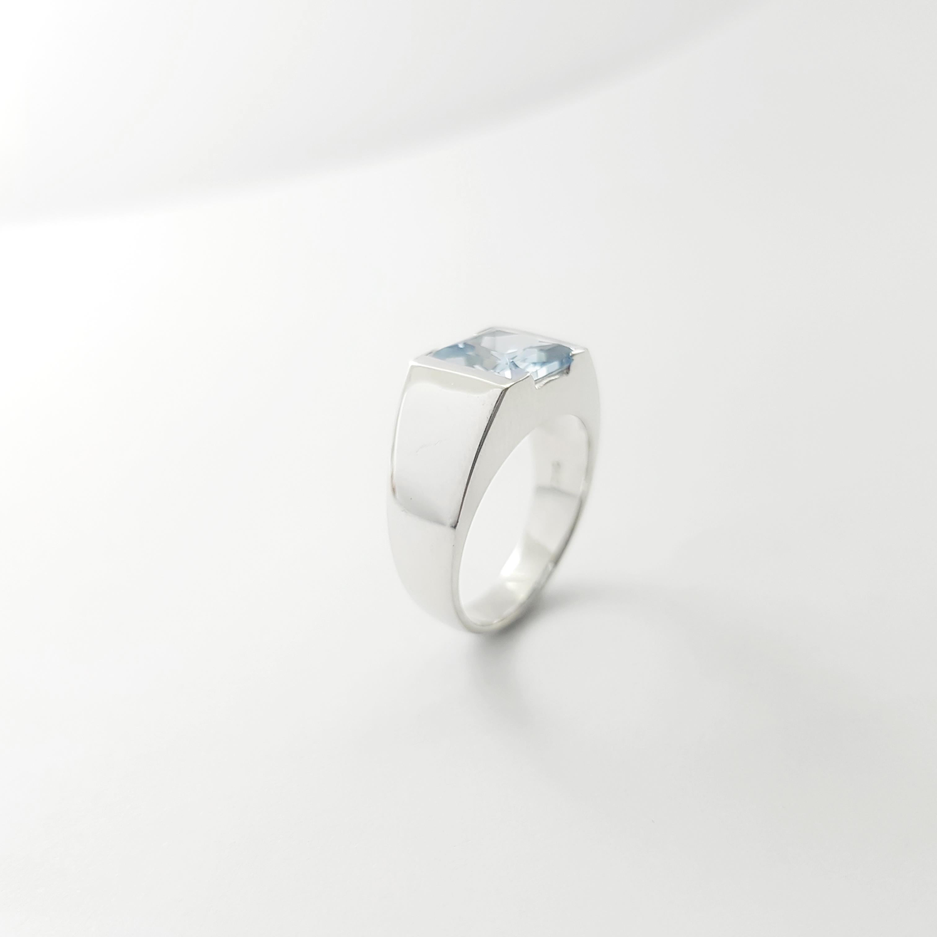 Anello con Topazio Blu incastonato in oro bianco 18K in vendita 2