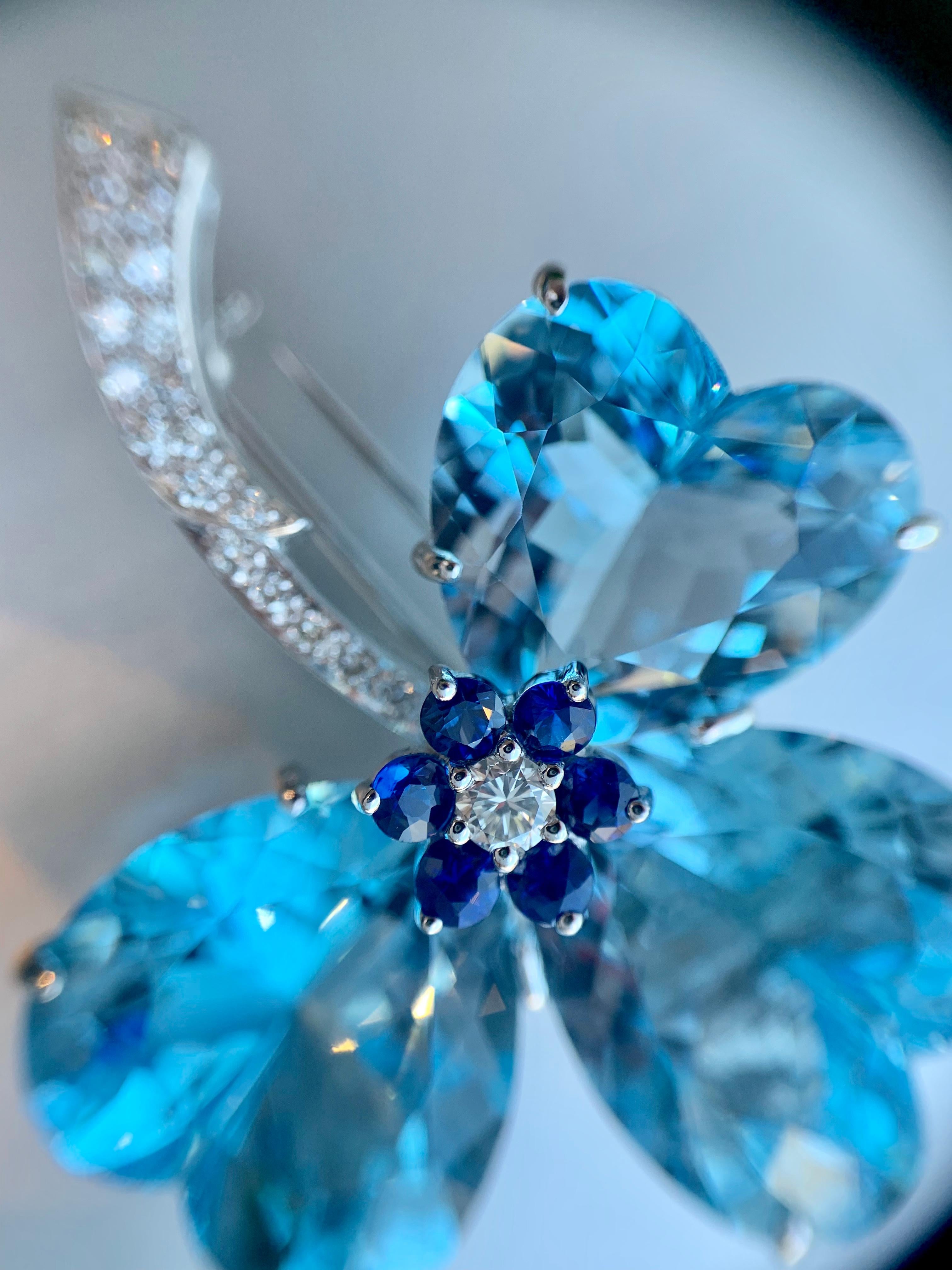 Blue Topaz, Sapphire and Diamond 18 Karat White Gold Clover Brooch For Sale 1