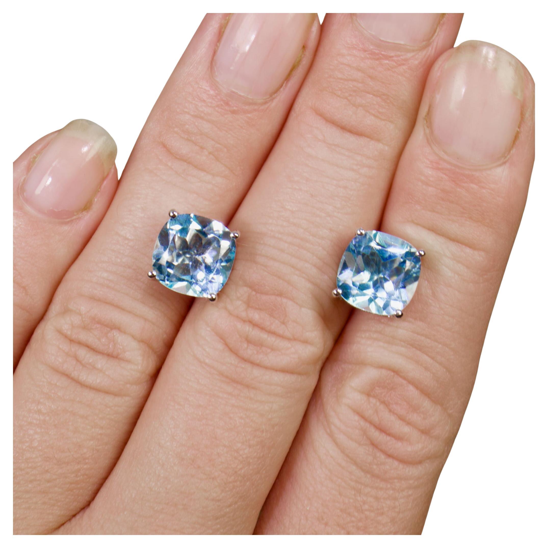 Blauer Topas Ohrstecker 6,8 Karat rhodiniertes Silber