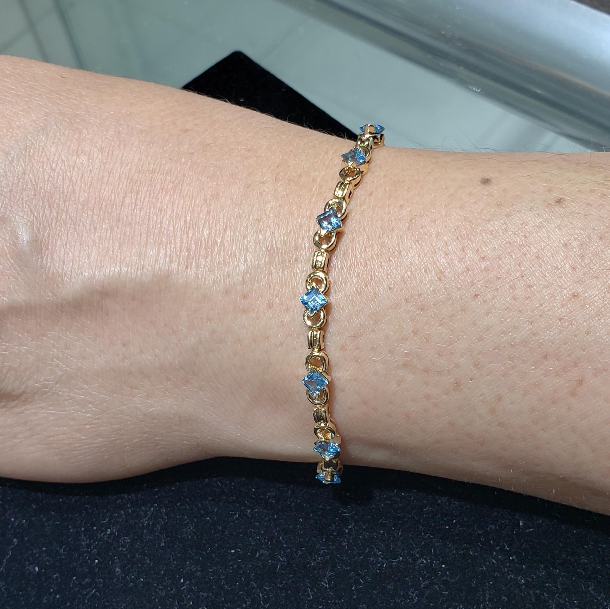 ♥ Tennis Bracelet Description ♥

Main Stone: Blue Topaz
Approx. Total Carat Weight: 1.50cttw
Metal Type: 14K Yellow Gold
Metal Weight: 10 grams
Bracelet Length: 7 Inches
Bracelet Width: 5mm
**Can be shortened for an additional fee $45, once adjusted