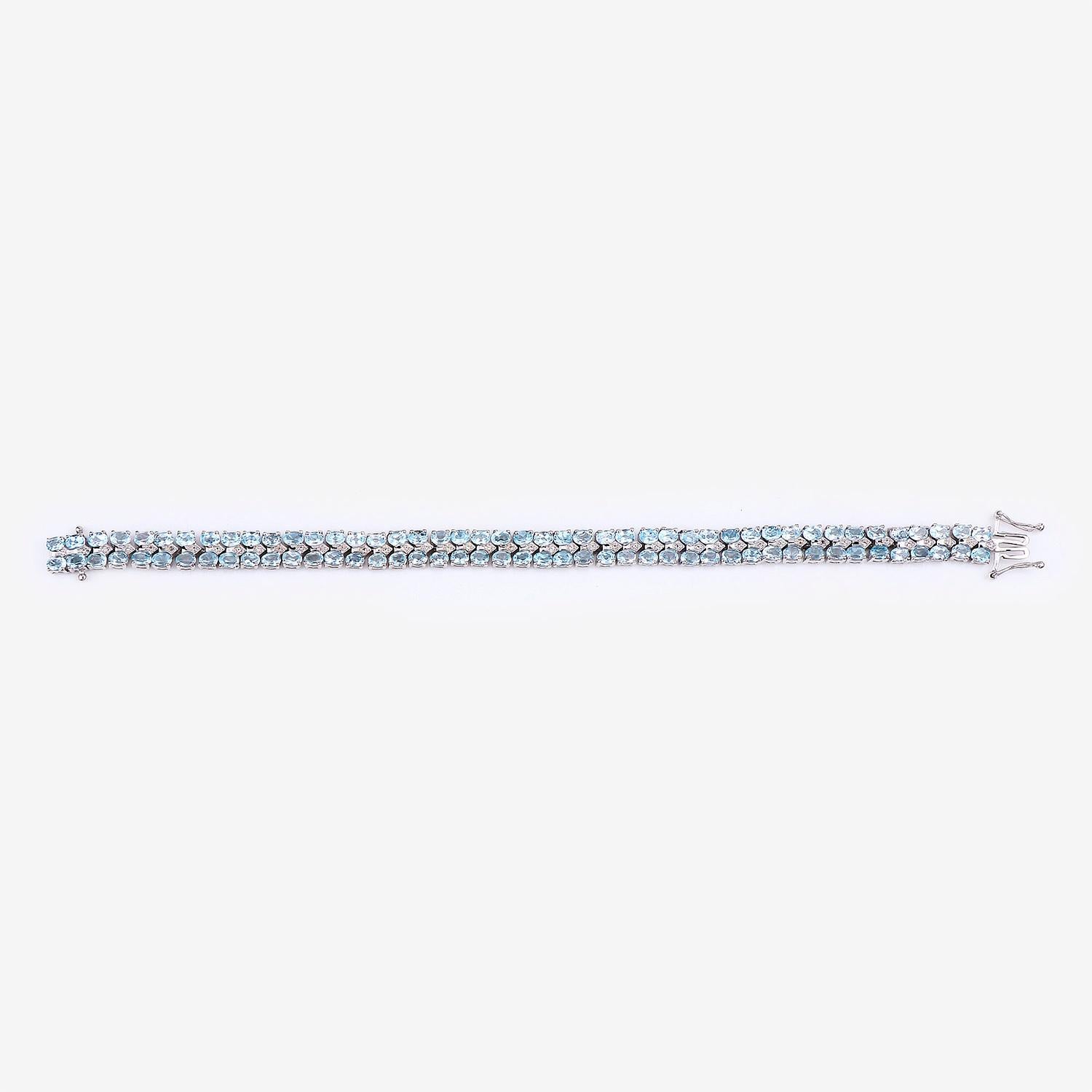 Pulsera de Tenis de Topacio Azul Diamantes Blancos 17,2 Quilates Plata en Excelente estado para la venta en Punta Gorda, FL