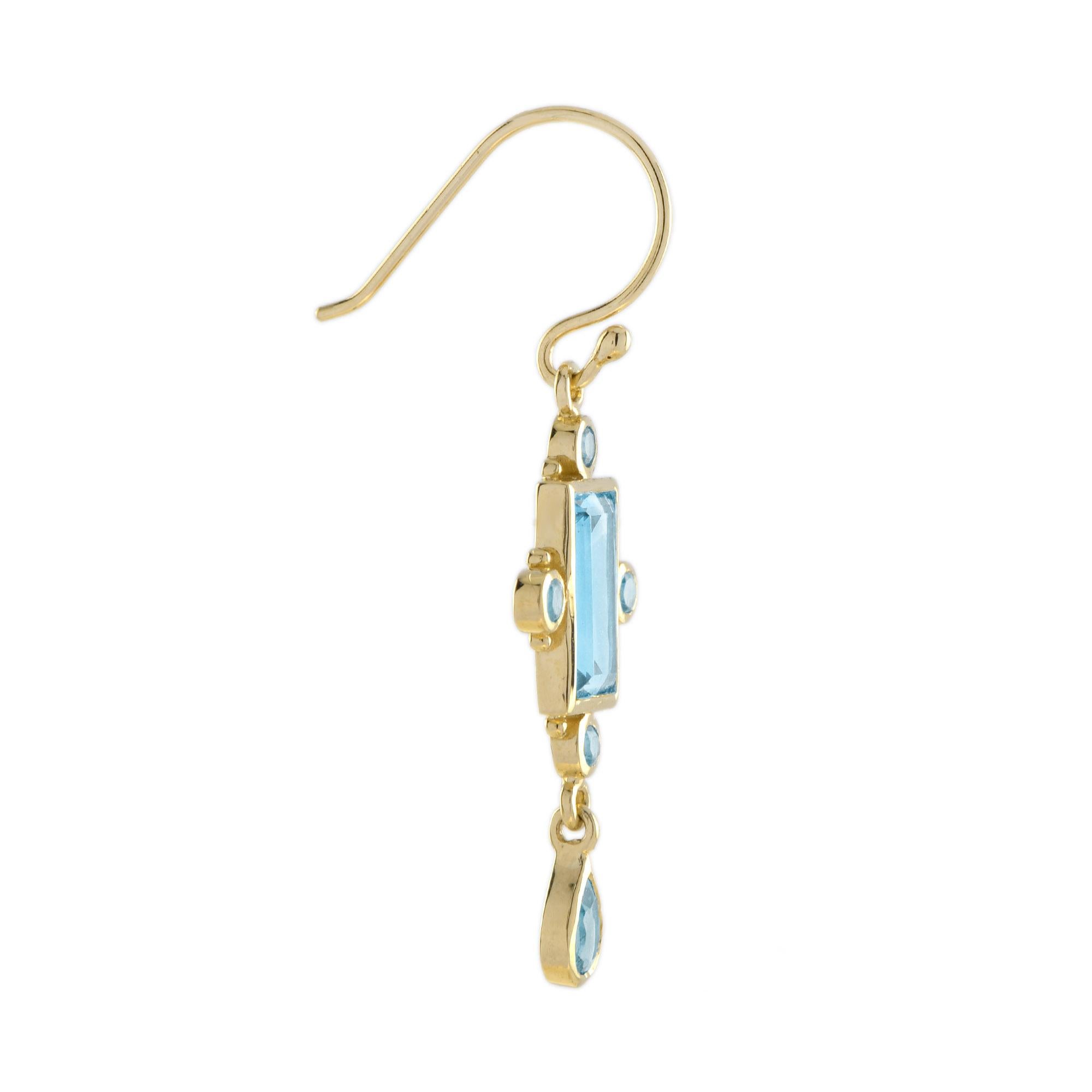 With a bright sky blue topaz in a bezel setting, these earrings are simple but eye-catching style. The stone is further accentuated with smaller round and drop blue topaz. This pair of earrings is perfect to to create your own personalized