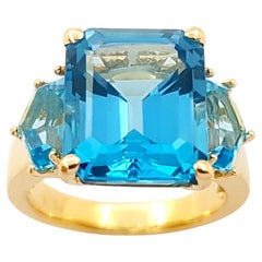 Ring mit blauem Topas und blauem Topas in 14 Karat Goldfassungen gefasst