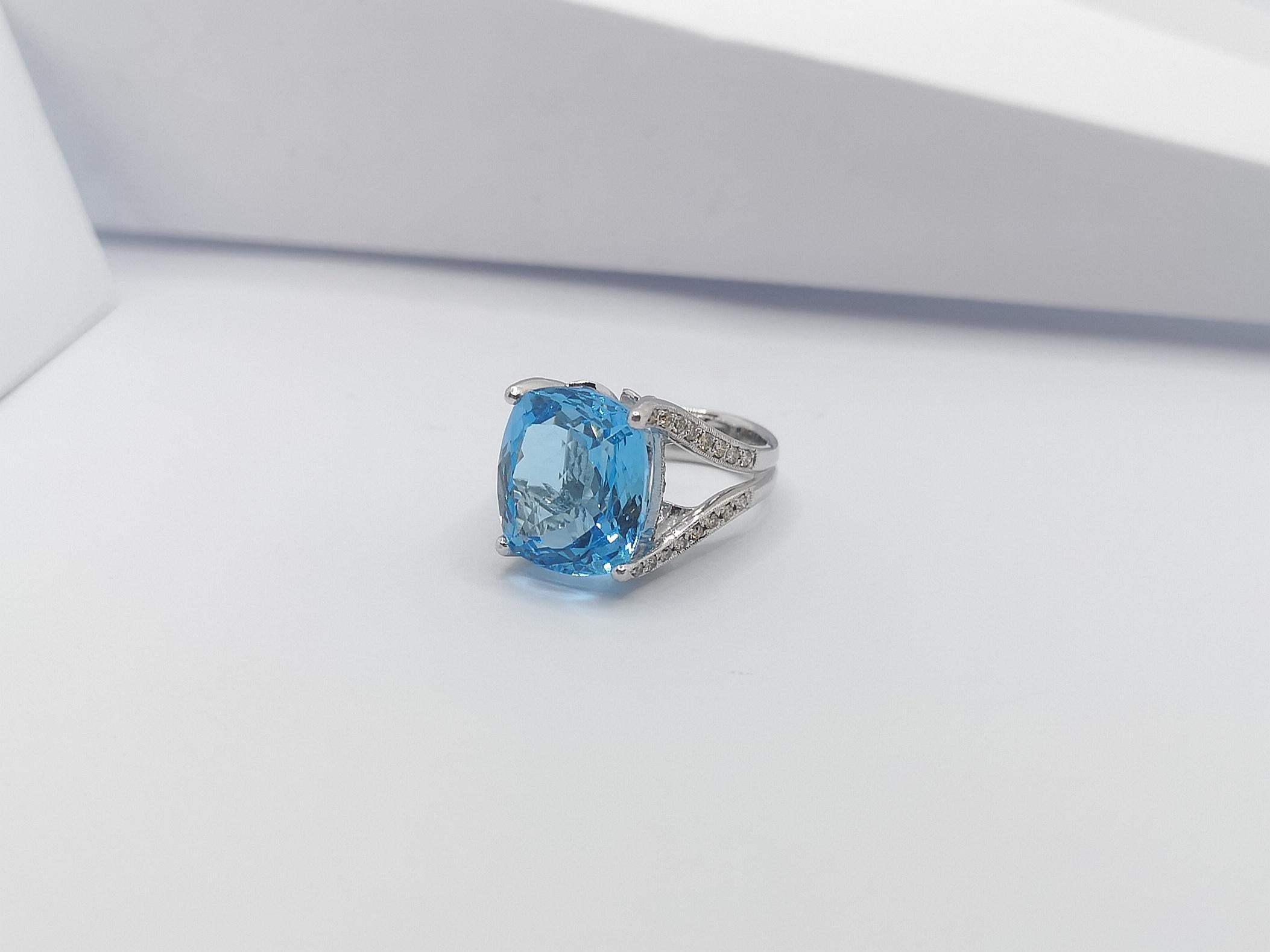 Blue Topaz with Brown Diamond Ring Set in 18 Karat White Gold Settings For Sale 1