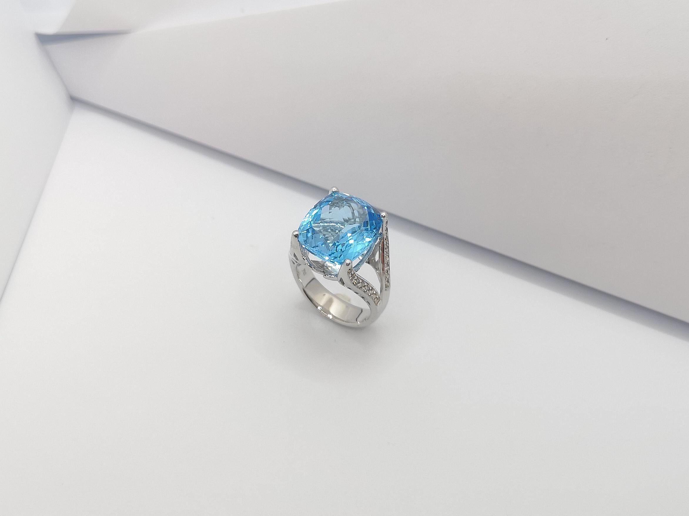 Blue Topaz with Brown Diamond Ring Set in 18 Karat White Gold Settings For Sale 9