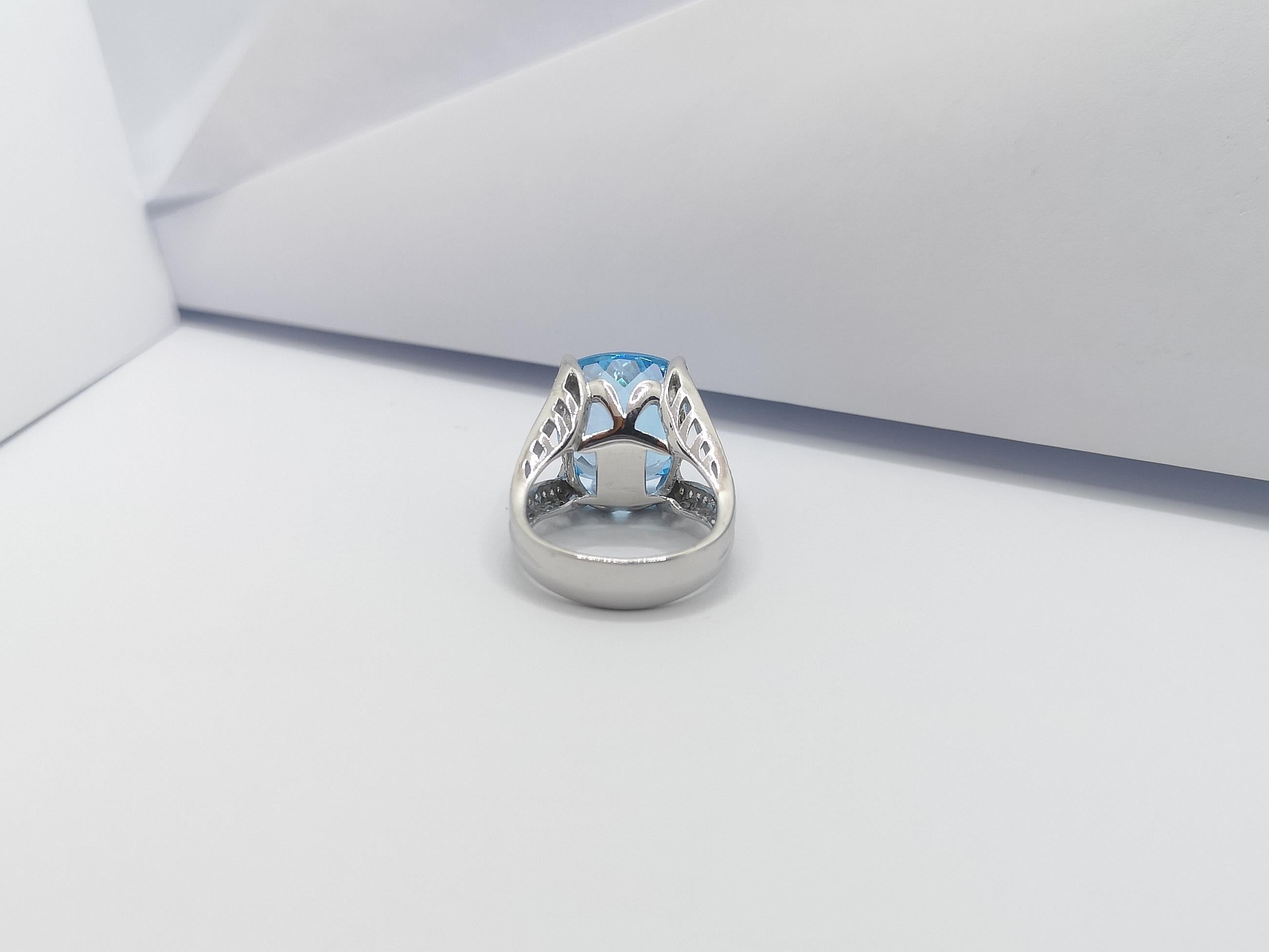 Blue Topaz with Brown Diamond Ring Set in 18 Karat White Gold Settings For Sale 10