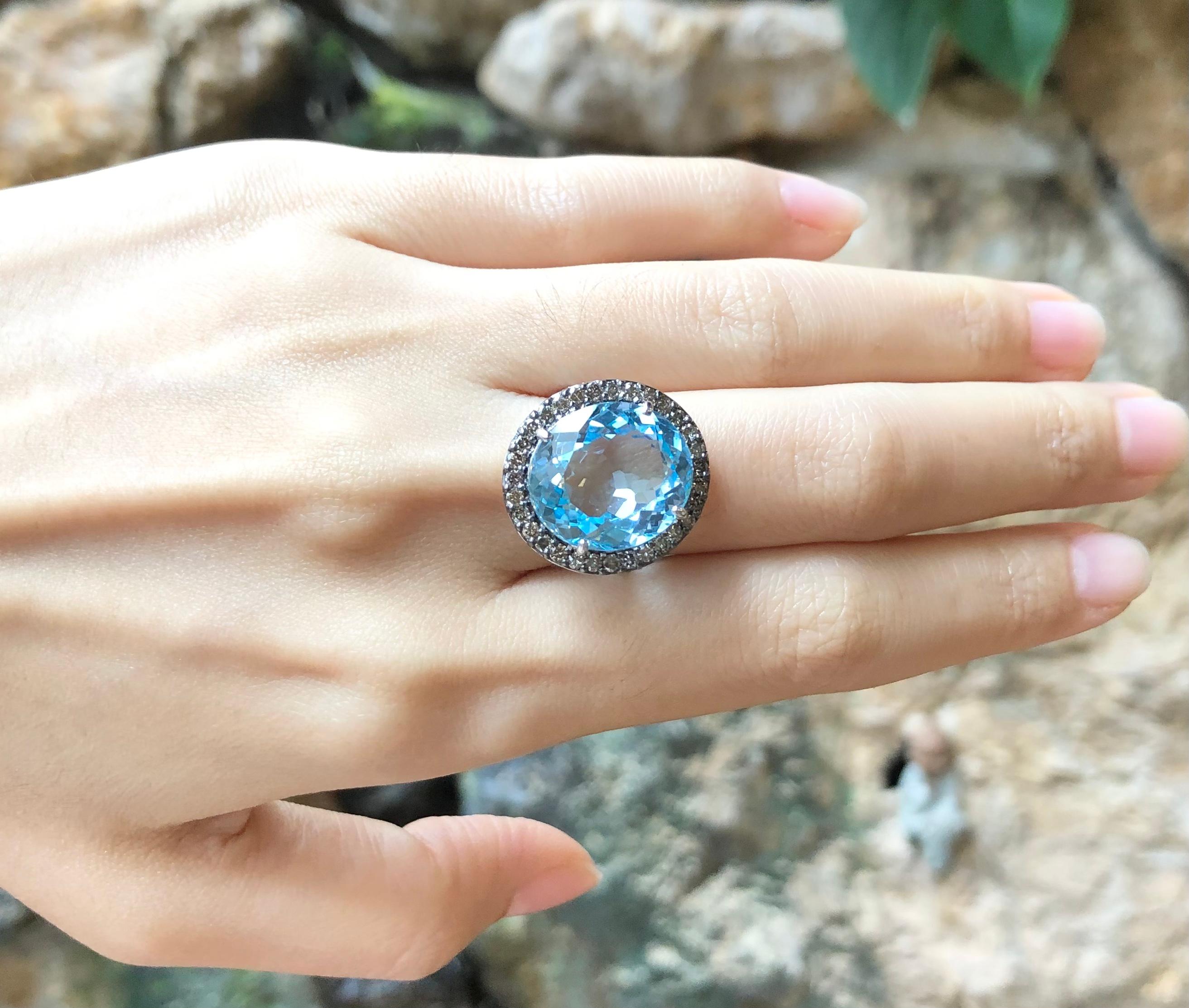 Women's Blue Topaz with Brown Diamond Ring Set in 18 Karat White Gold Settings For Sale