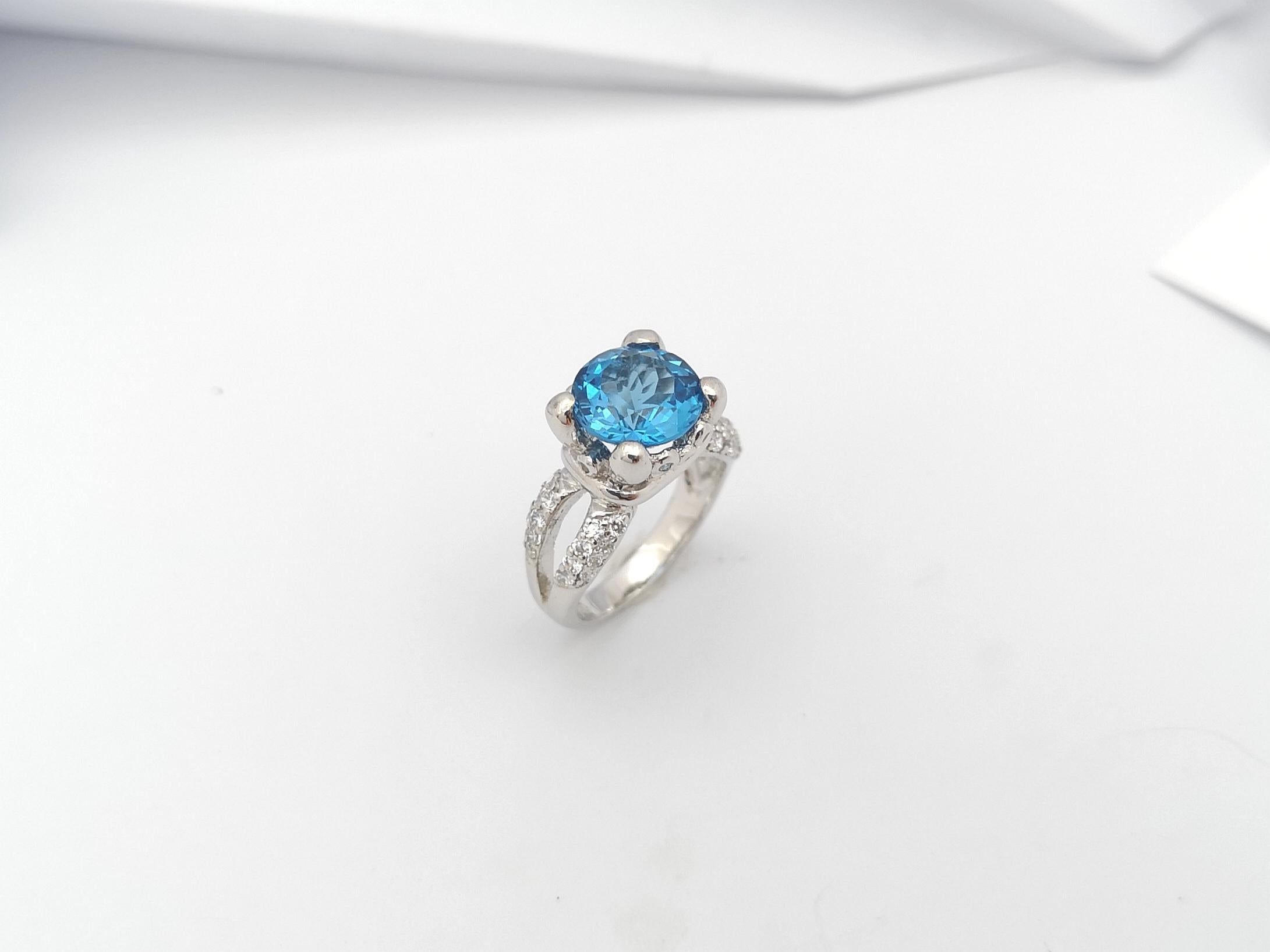 Blue Topaz with Cubic Zirconia Ring set in Silver Settings For Sale 6