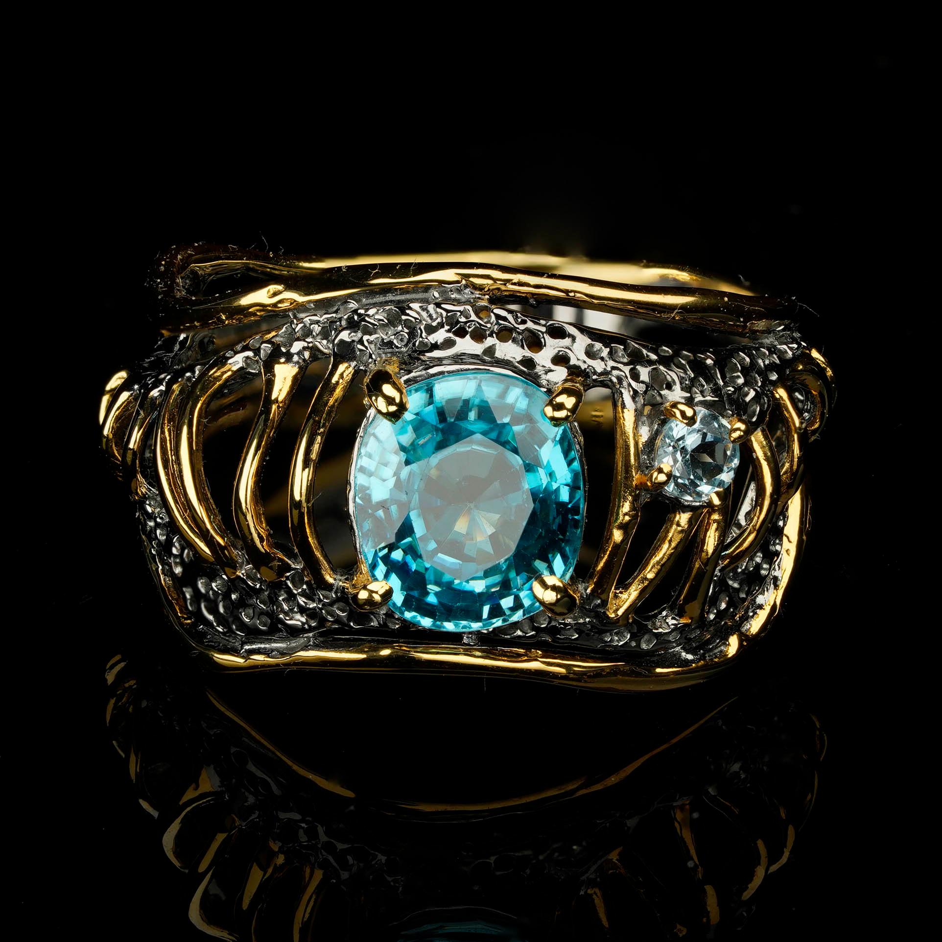 Anello con topazio blu e moissanite In condizioni Nuovo in vendita a New York, NY