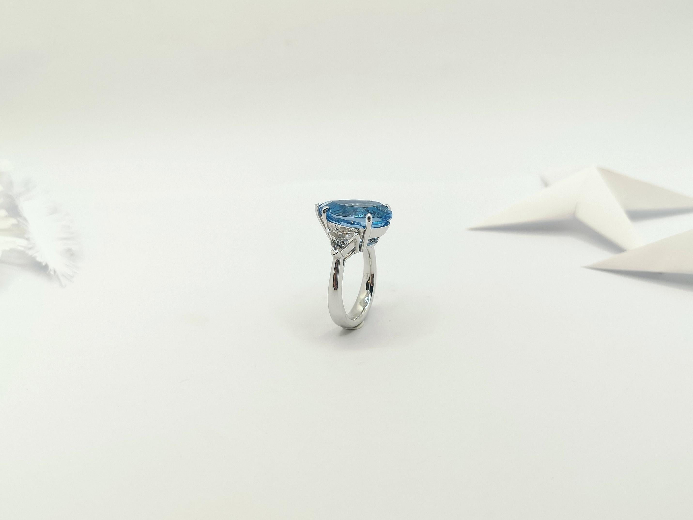 Blue Topaz with White Topaz Ring Set in 18 Karat White Gold Settings For Sale 12