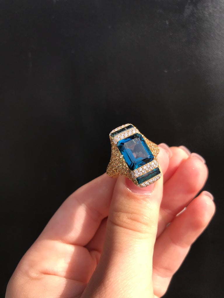 Antique Cushion Cut Ukrainian Blue Topaz Yellow Sapphire 18 Karat Gold Designer Diamond Ring For Sale