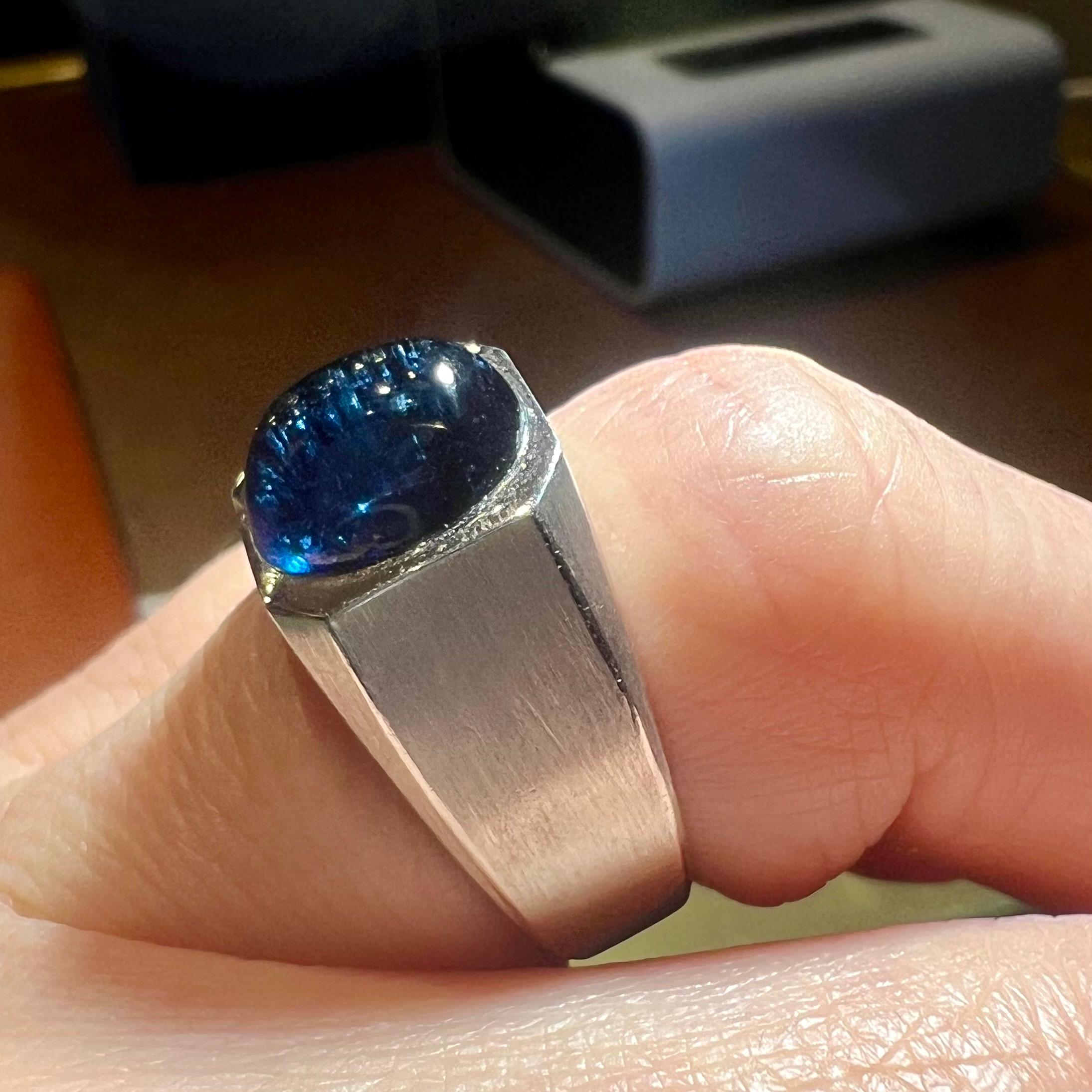 Blue Tourmaline Ring, 18 Ct White Gold For Sale 9