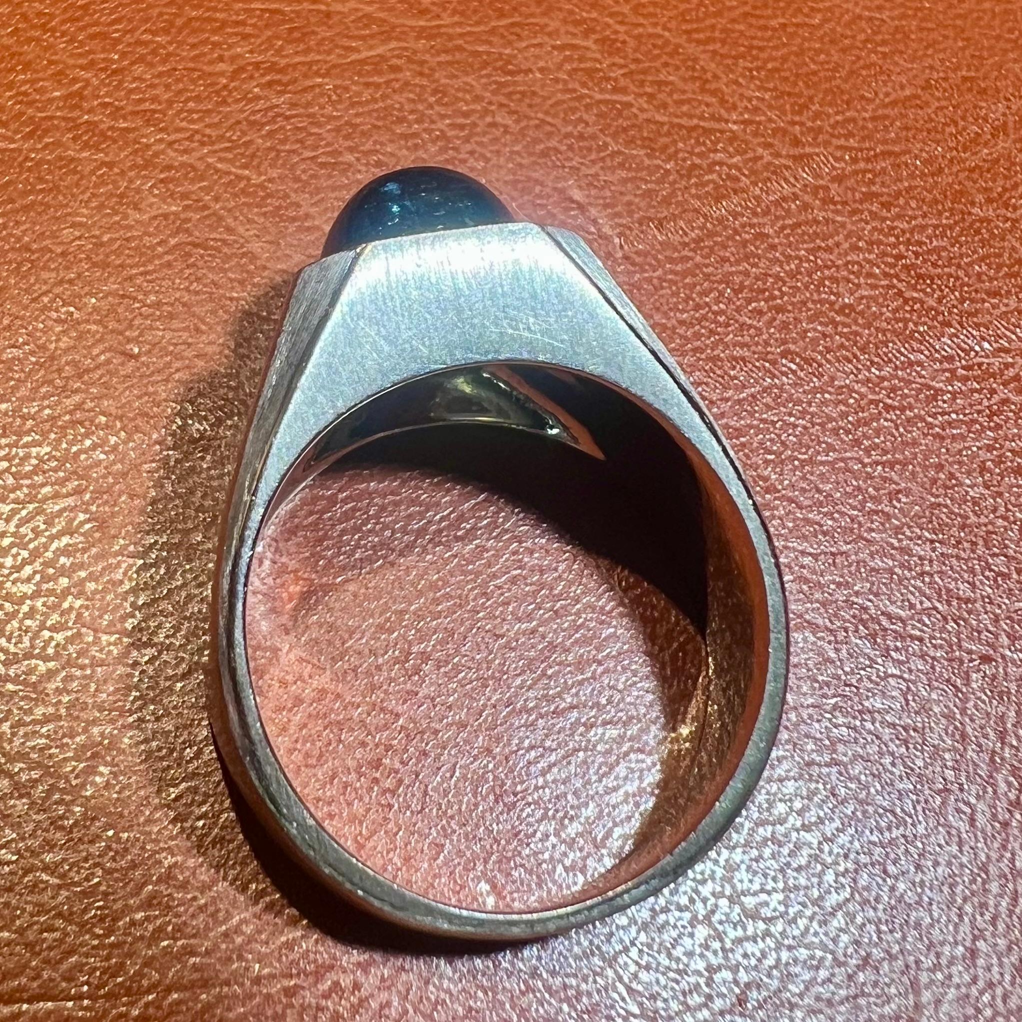 Blue Tourmaline Ring, 18 Ct White Gold For Sale 14