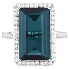 Blauer Turmalin-Ring mit Diamanten 8 Karat insgesamt 14K Weißgold