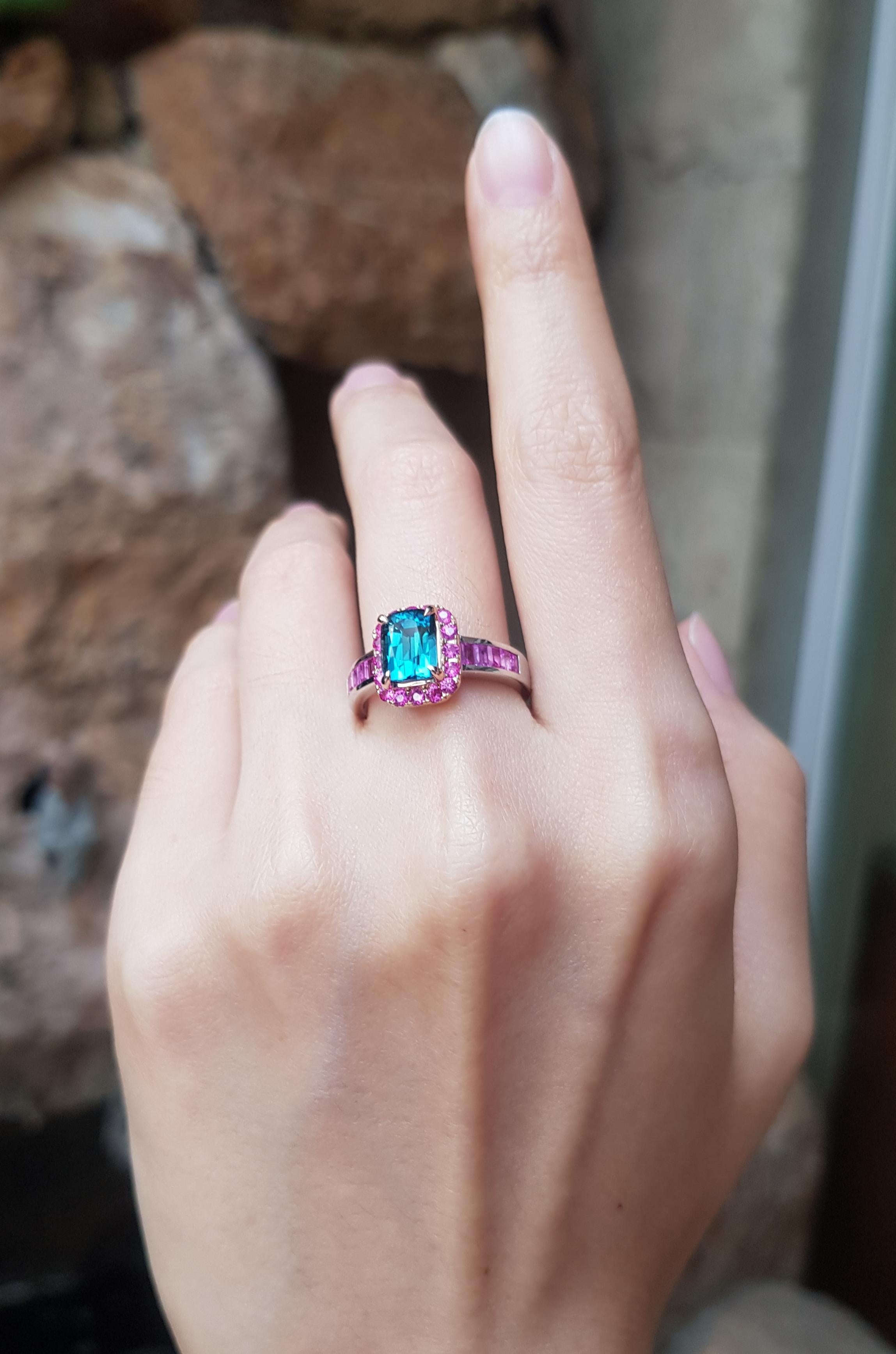 Contemporary GIA Certified Blue Tourmaline with Pink Sapphire Ring18K White Gold Settings For Sale