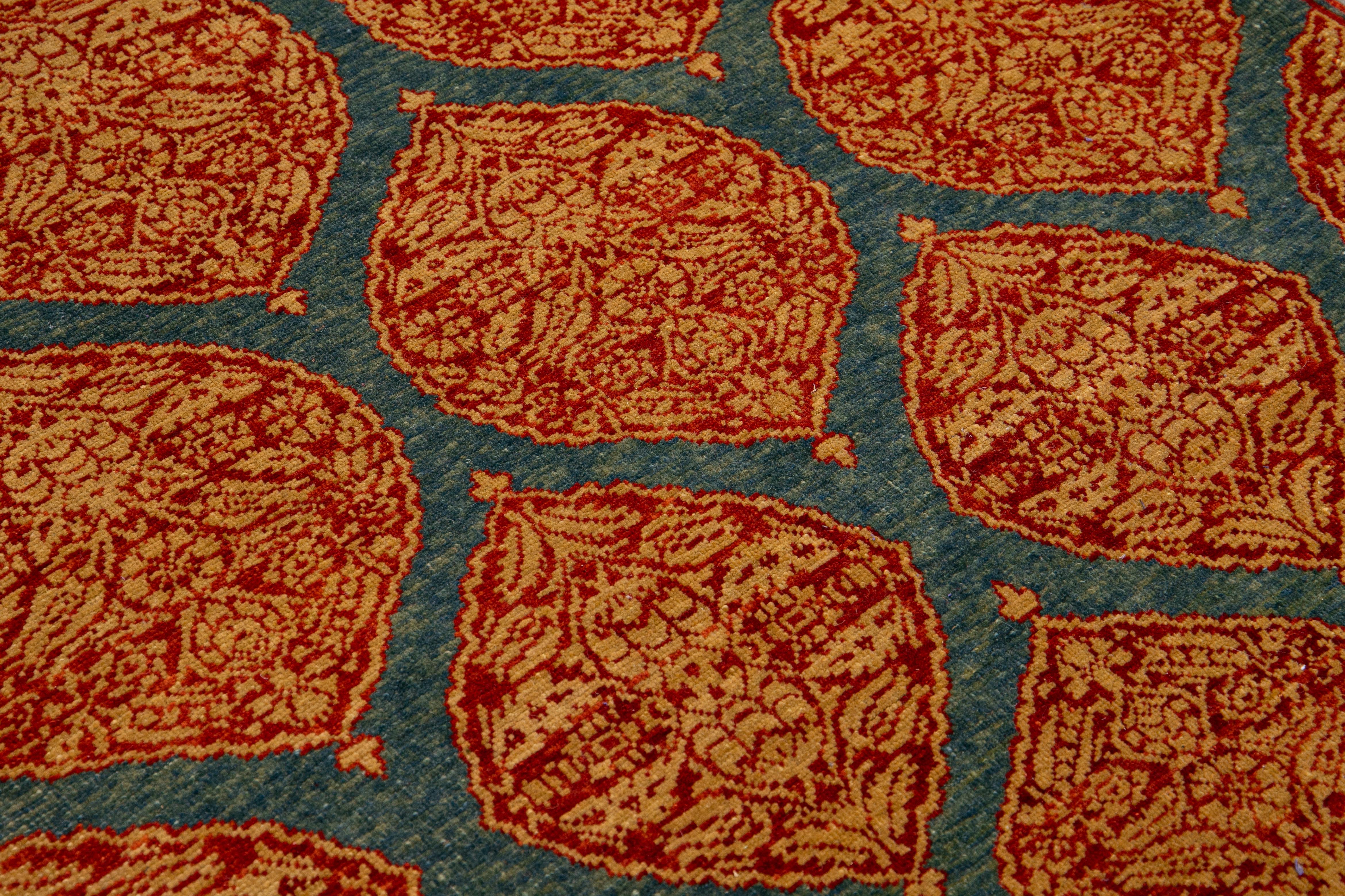 XXIe siècle et contemporain Tapis de couloir bleu transitionnel Sari en soie fait à la main avec motif floral rouillé conçu à la main en vente