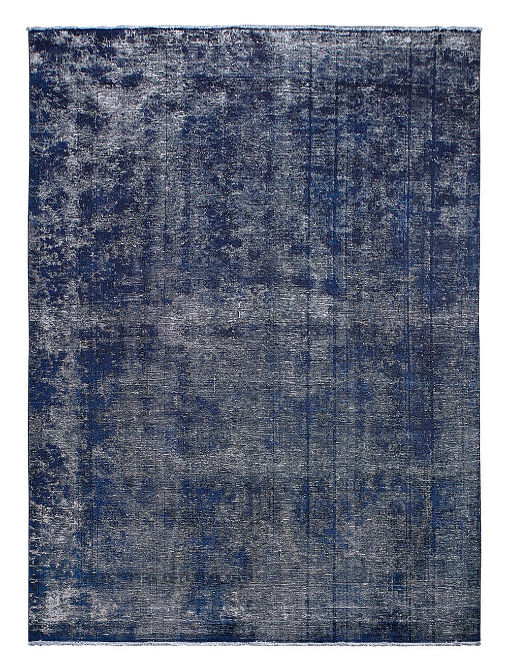 Blue trash RocknRoll carpet by Massimo Copenhagen
One of a Kind
Materials: Wool.
Dimensions: W 300 x H 400 cm
Other dimensions are available: 170 x 240 cm, 200x300 cm, 250 x 350 cm, 300 x 400 cm, and special sizes.

Unique rugs transformed