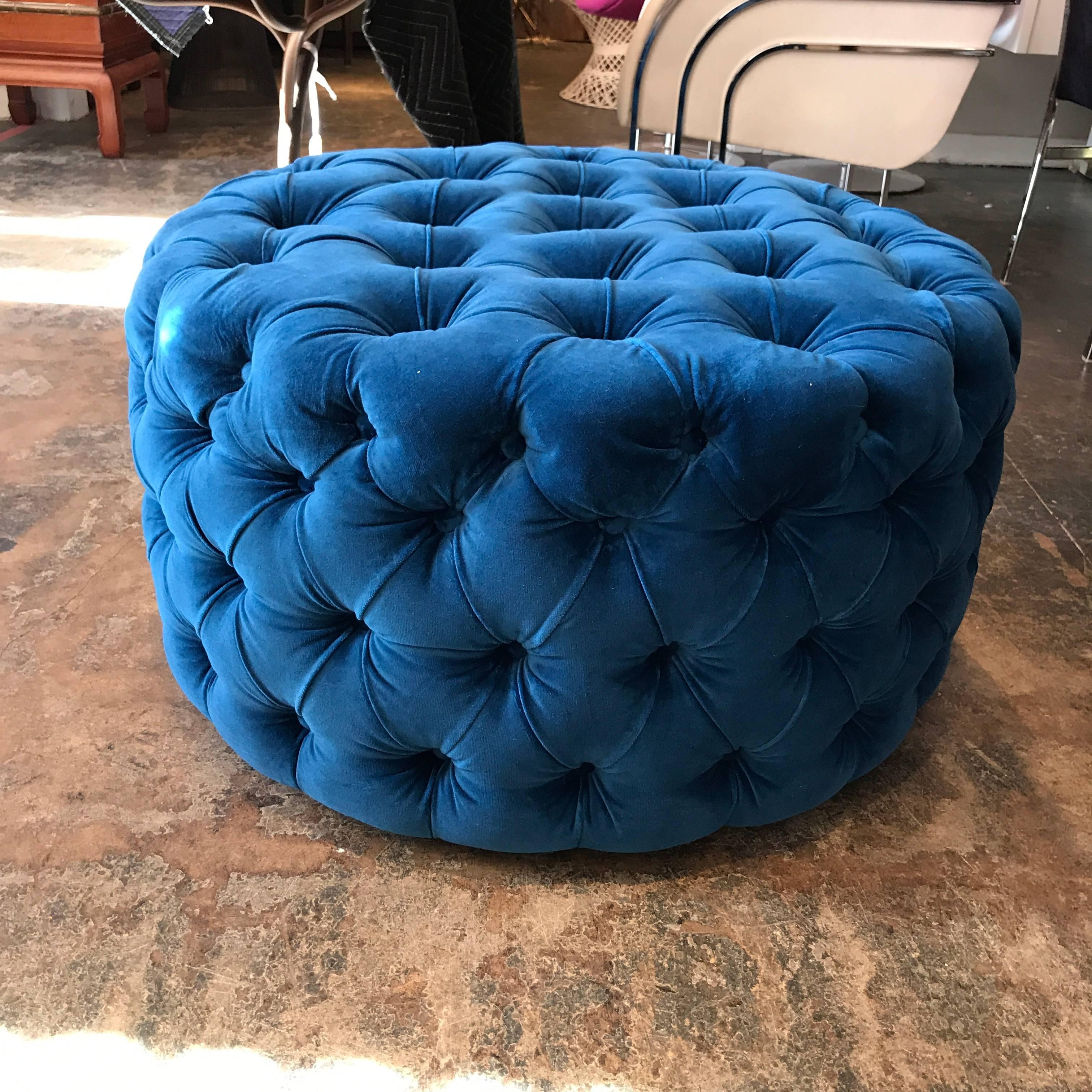 Tufted Velvet Round Ottoman, Custom In Excellent Condition For Sale In Dallas, TX