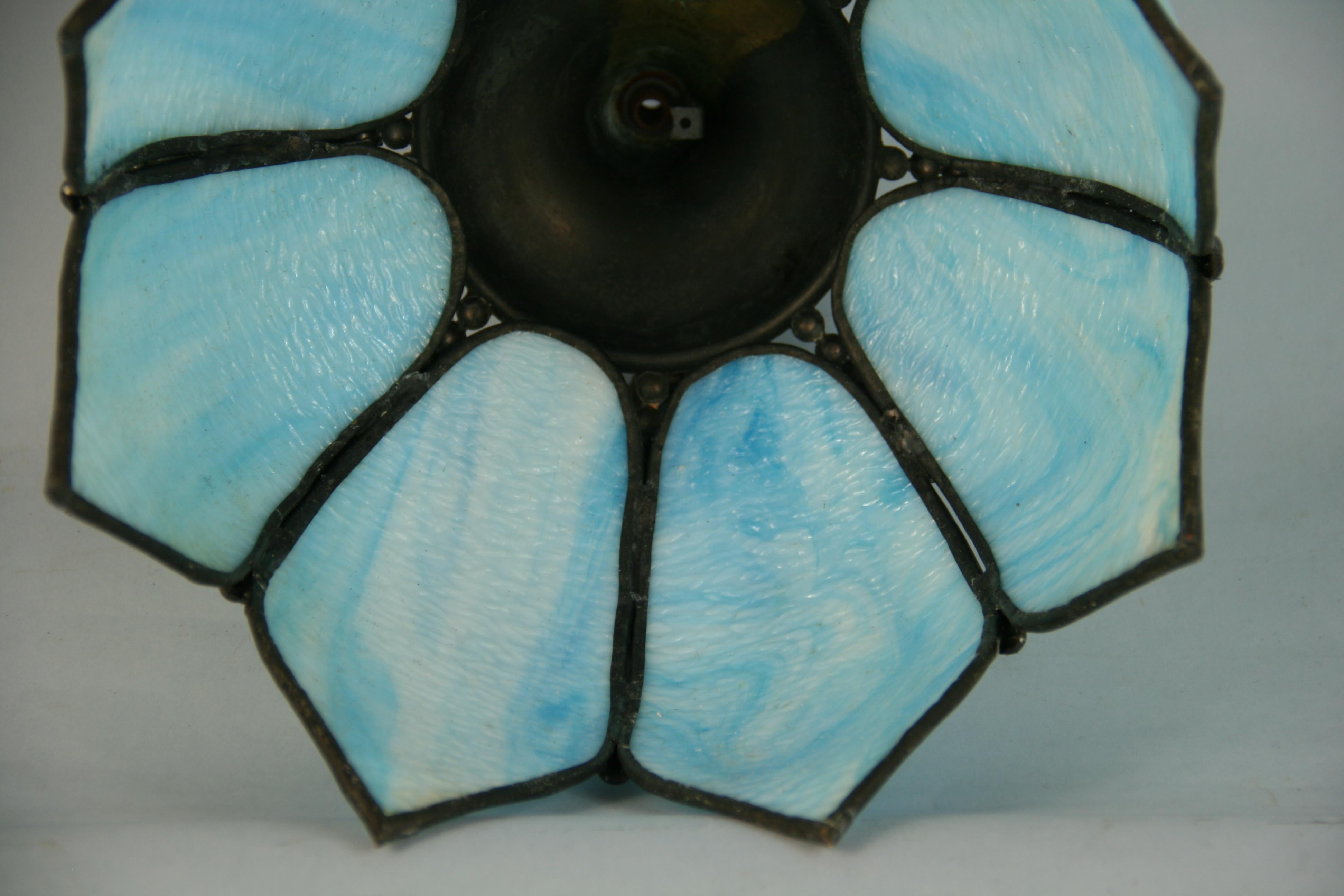 Ciondolo in vetro blu a forma di tulipano 