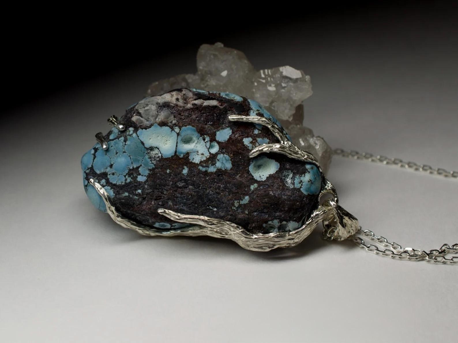 Ciondolo d'argento in turchese blu Pietra naturale pepita gioielli unisex In condizioni Nuovo in vendita a Berlin, DE