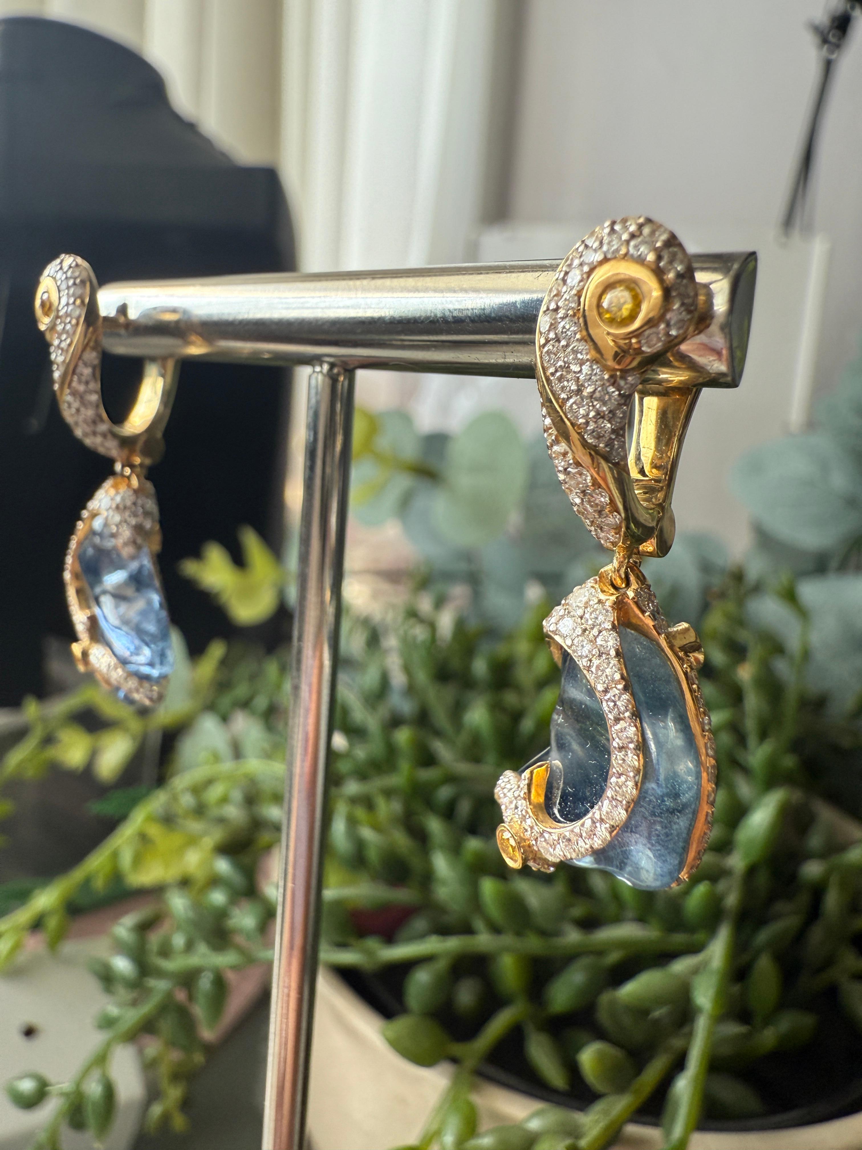 Blue Uncut Sapphire Earrings with White and Yellow Diamonds in 18K Yellow Gold For Sale 5
