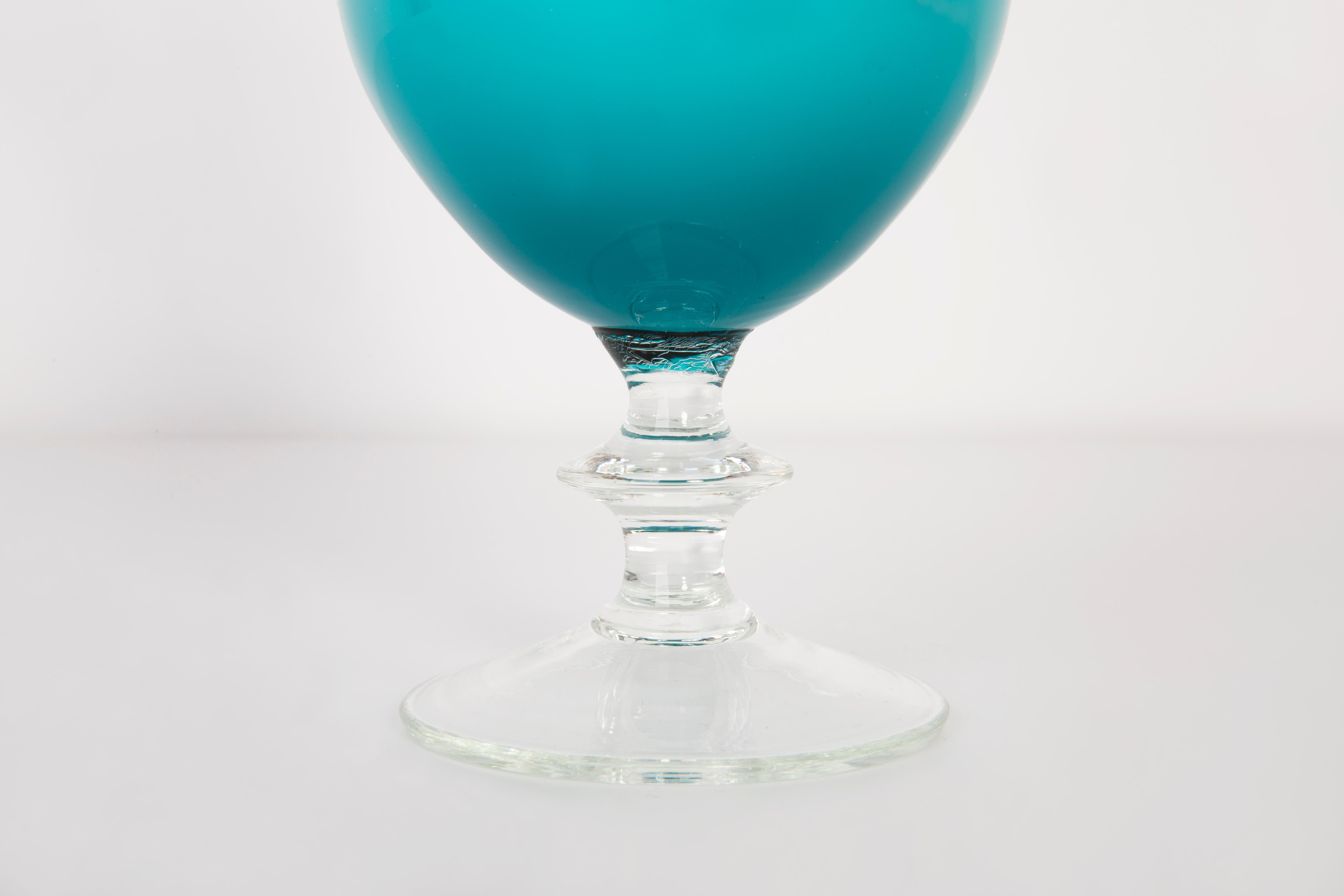 Blaue blaue Vase, 20. Jahrhundert, Europa, 1960er Jahre (Tschechisch)