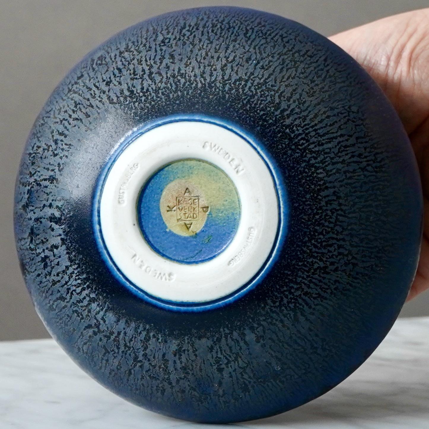 Ceramica Vaso blu di Wilhelm Kage per Gustavsberg Studio, Svezia, anni '50 in vendita