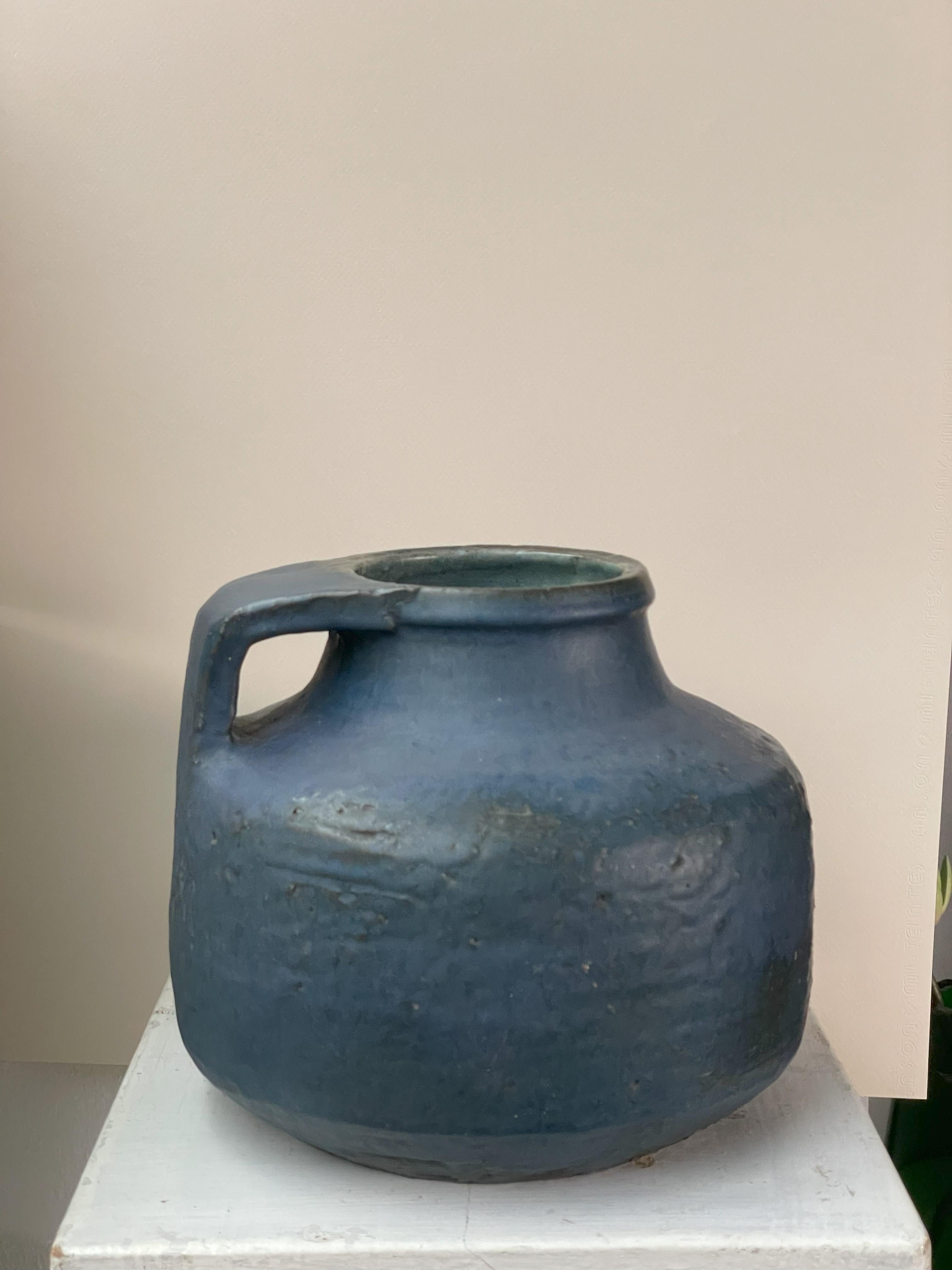 XX secolo Vaso blu in vendita