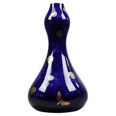 Blaue Vase aus der Sevres-Manufaktur