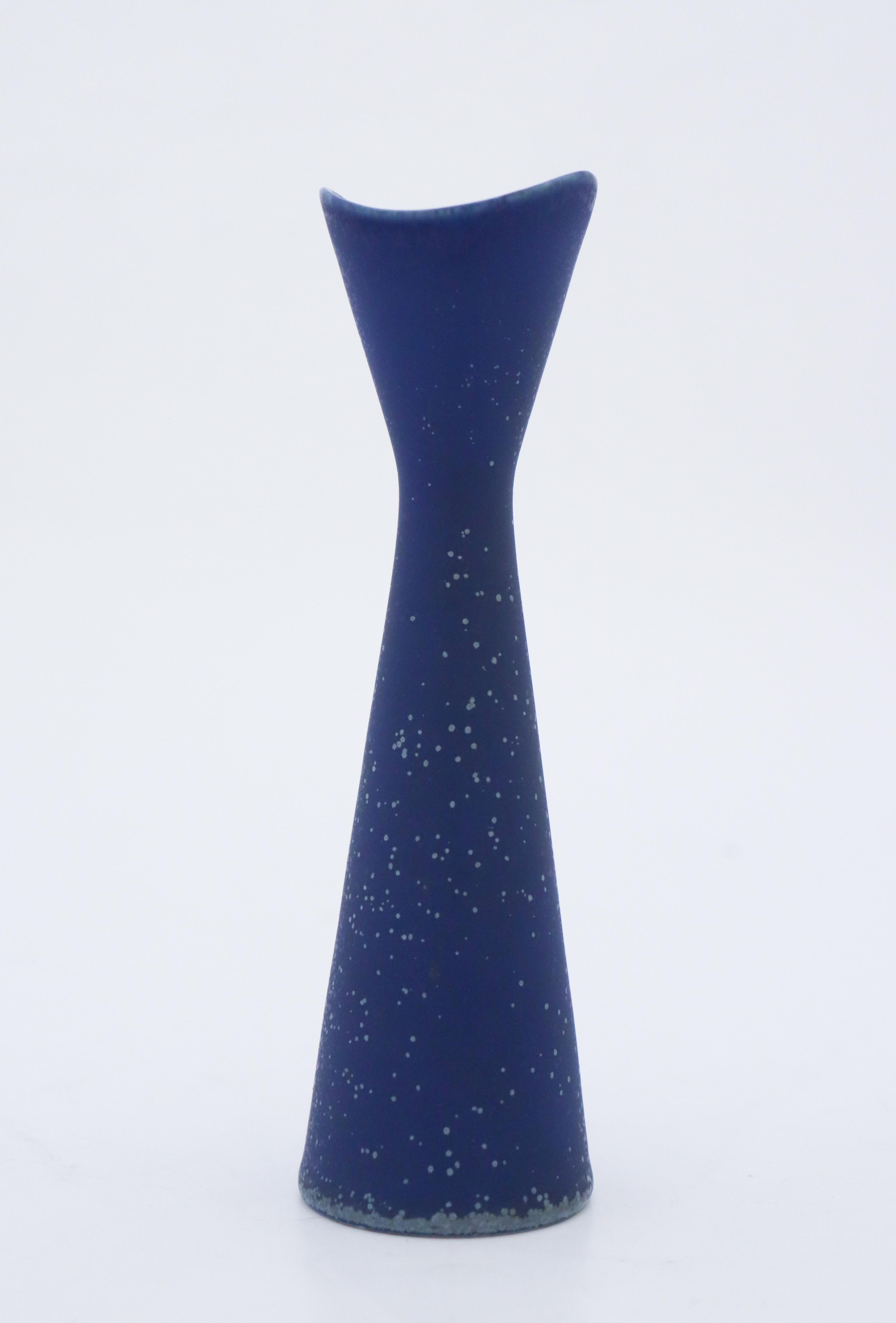 Scandinave moderne Vase bleu, Gunnar Nylund, Nymlle, années 1960 en vente