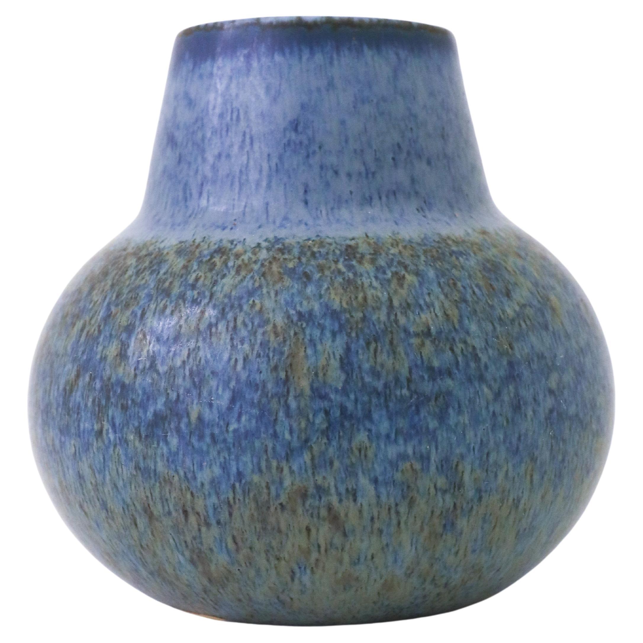 Blaue Vase mit hübscher Glasur Carl-Harry Stålhane Rörstrand, Midcentury Vintage im Angebot