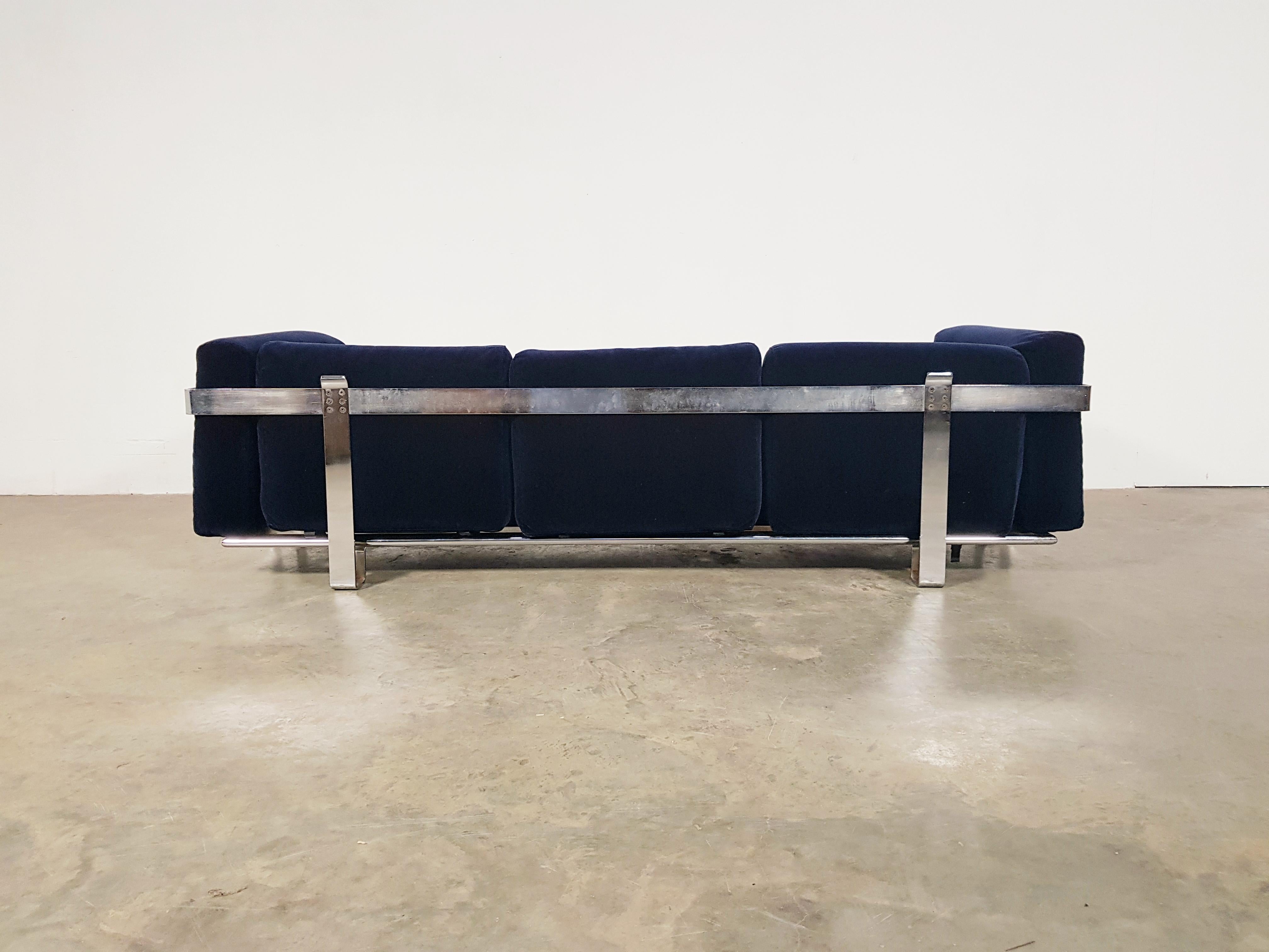 Blue Velvet and Chrome Sofa by Luigi Caccia Dominioni for Azucena, 1960s In Good Condition In Antwerp, BE