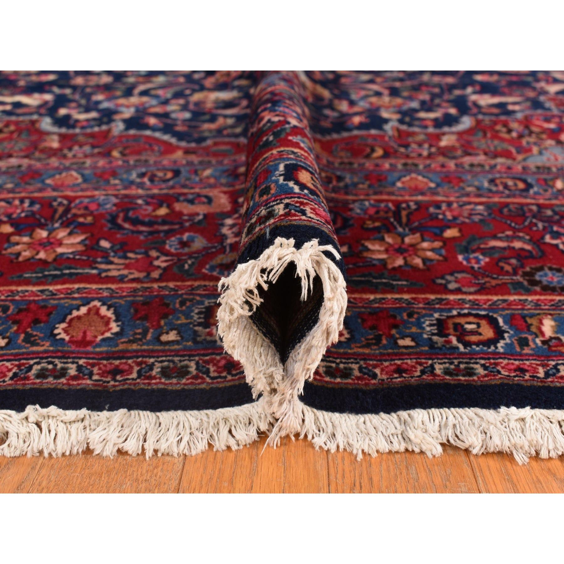 Blauer persischer Meshad-Teppich im Meshad-Medaillon-Design, handgeknüpft, Vintage (Ende des 20. Jahrhunderts) im Angebot