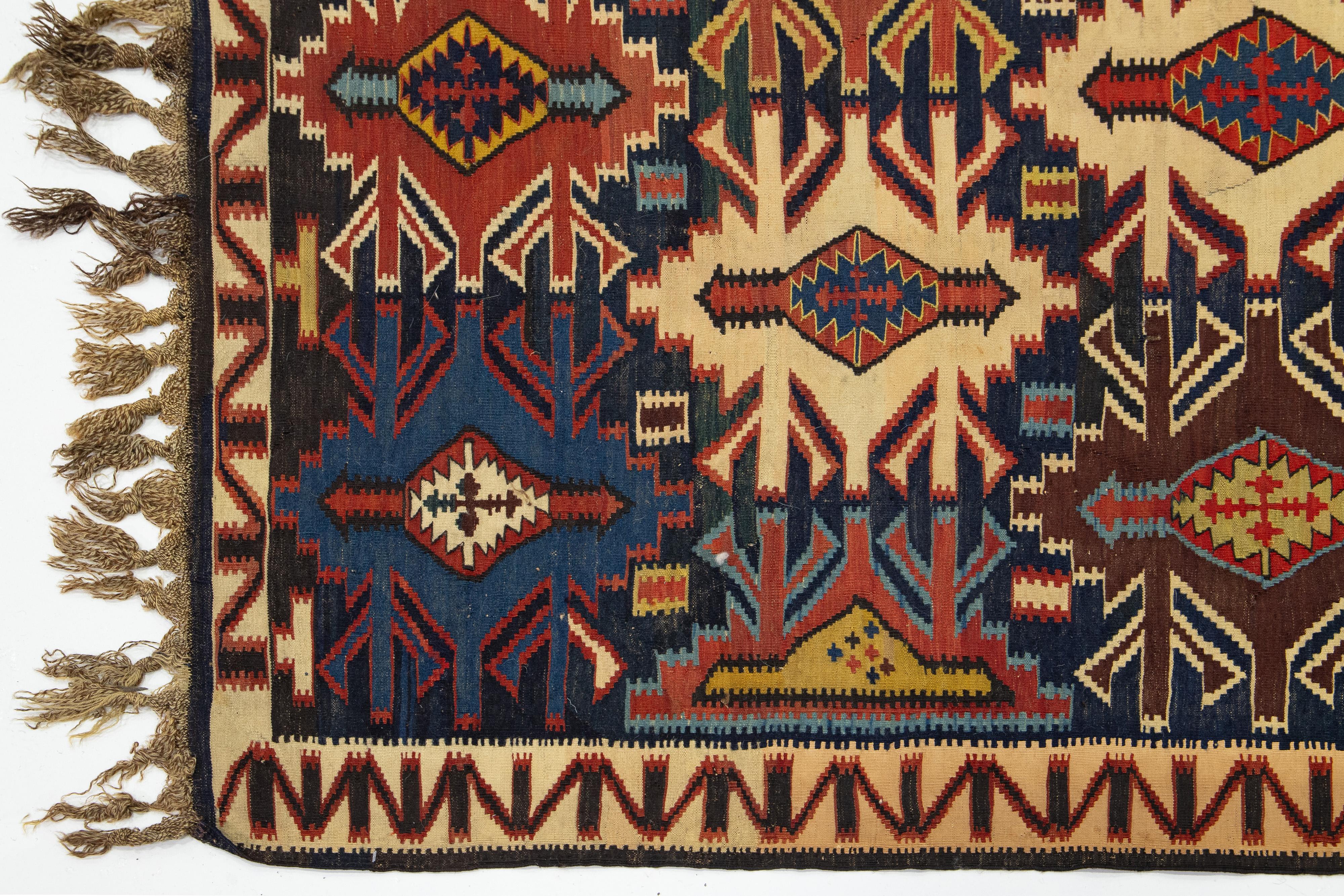 Türkischer Vintage-Kelim-Wollteppich in Blau mit geometrischem Allover-Design (Wolle) im Angebot