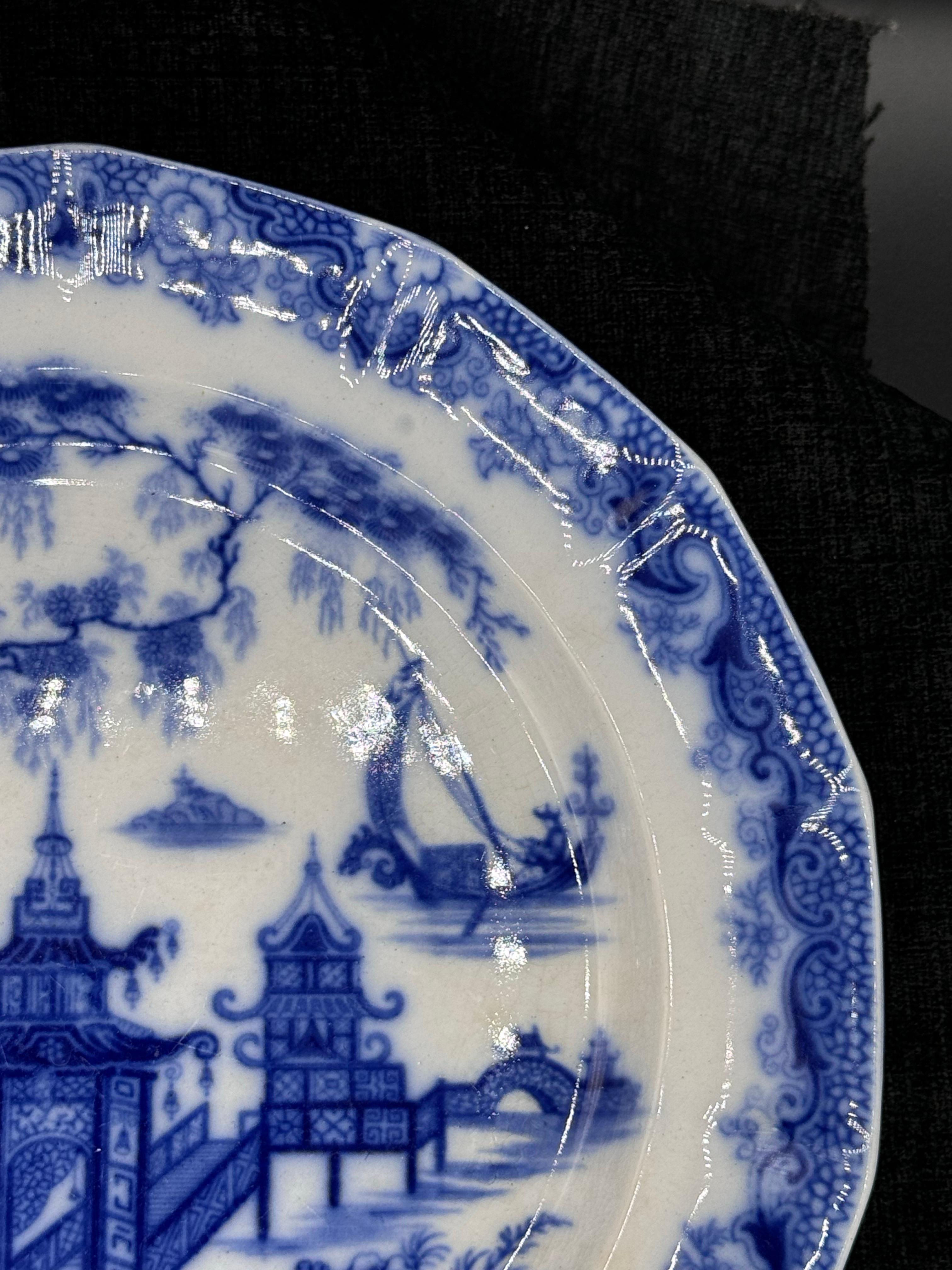 William IV Assiette plate 10.5 bleu et blanc motif Whampoa en vente