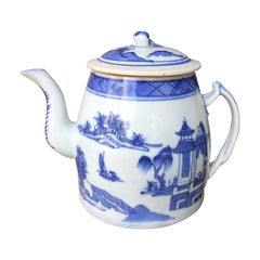 Blue and White Canton Ware Porcelain Tea Pot, circa 1820